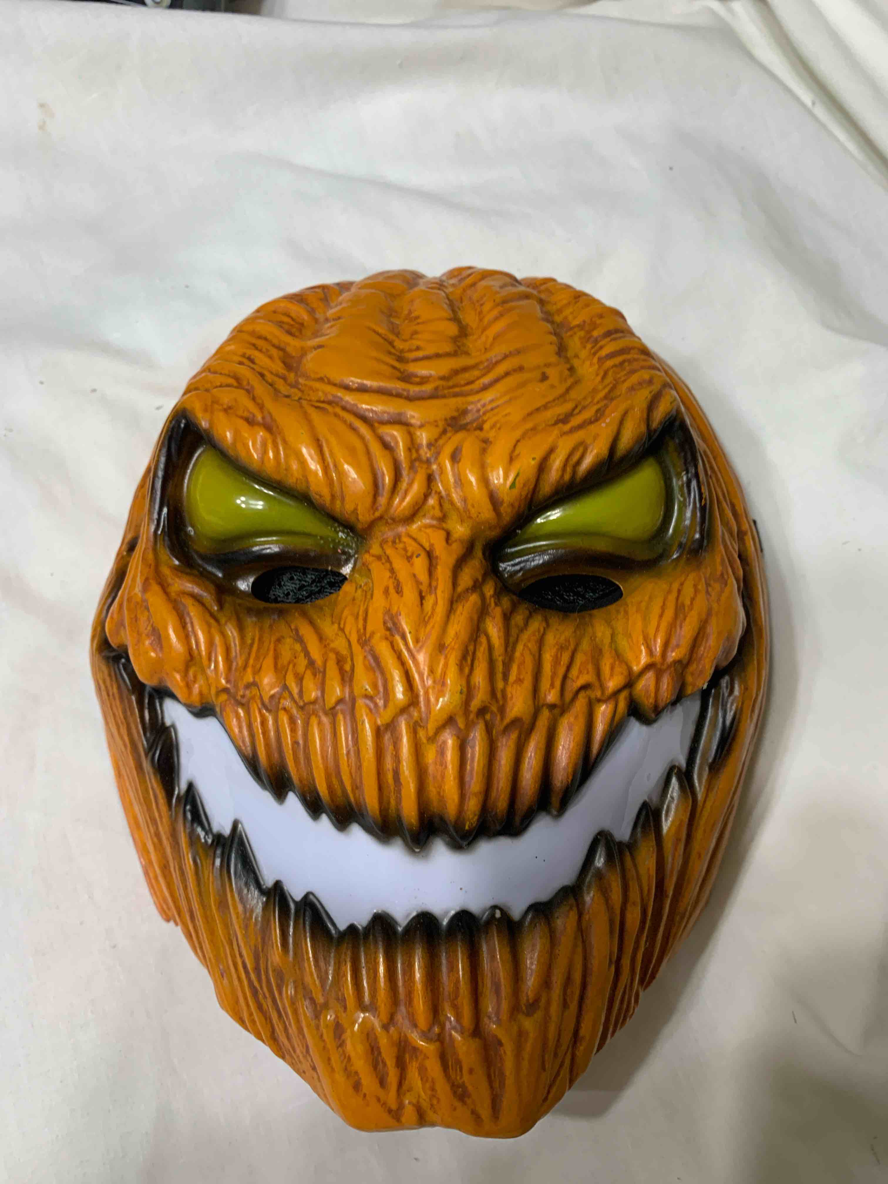 scary halloween mask 