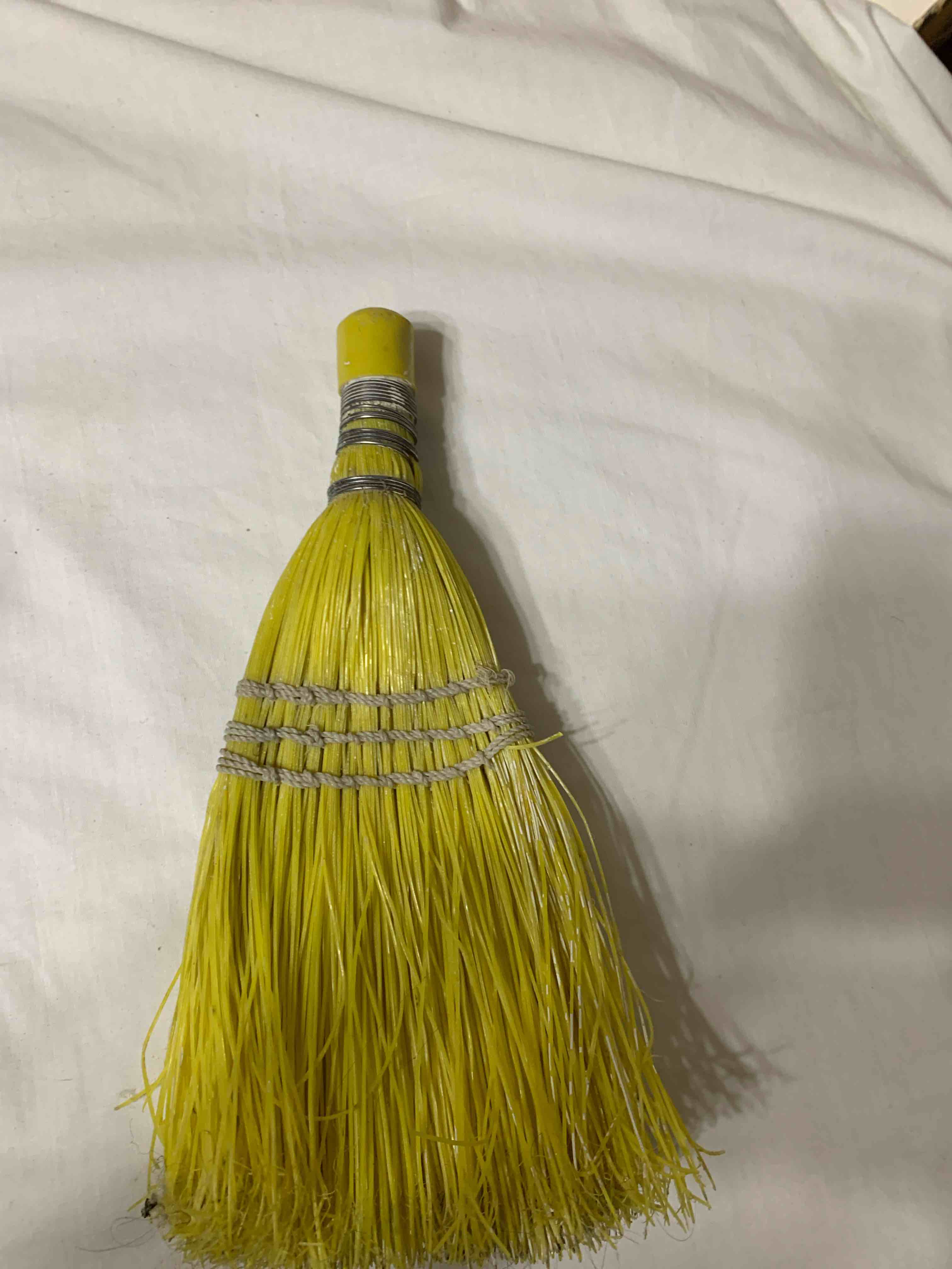 Condition photo showing Good Condition for Hand Broom 