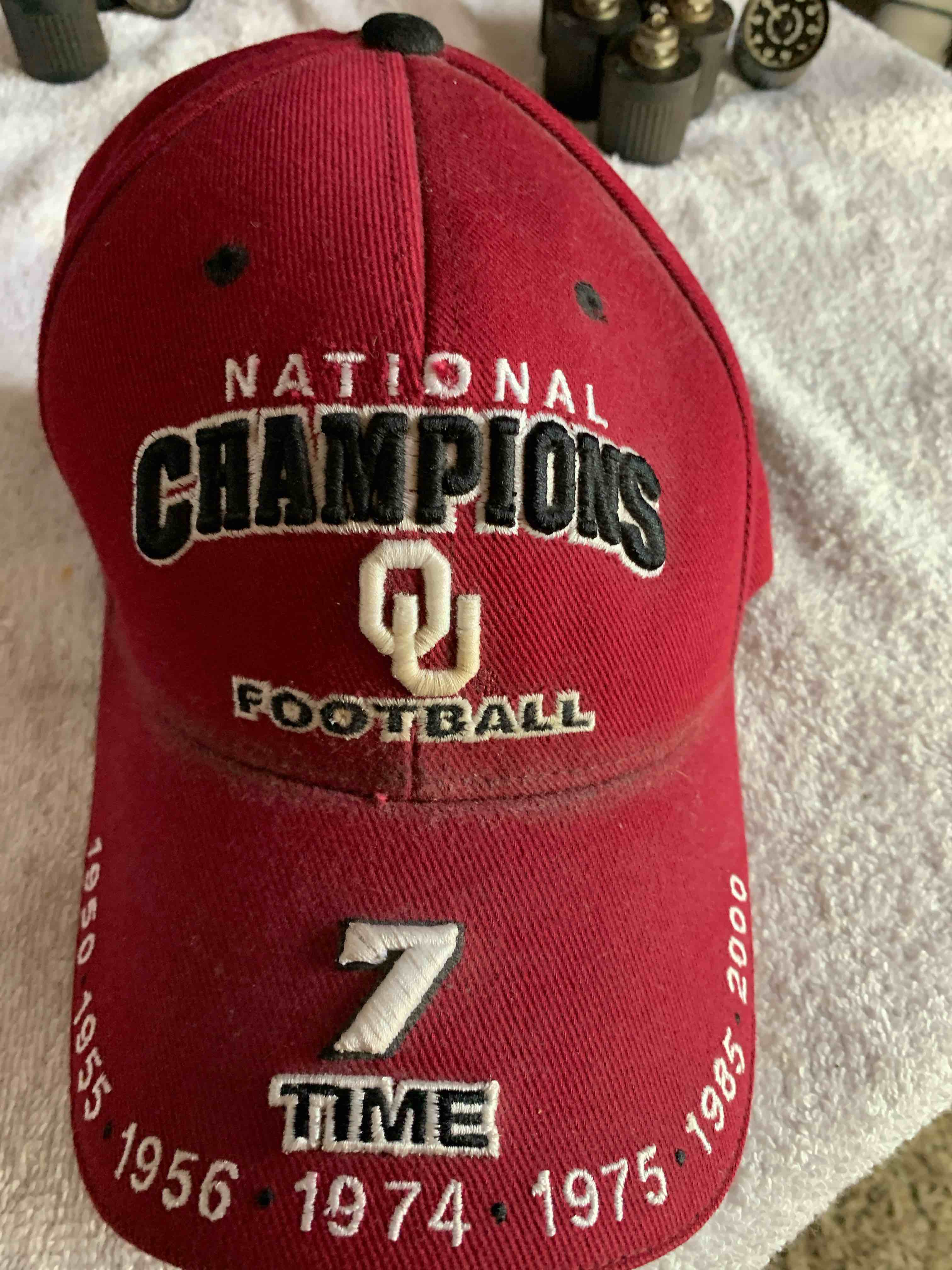 Condition photo showing Good Condition for Oklahoma Sooners National Champions Ball Cap
