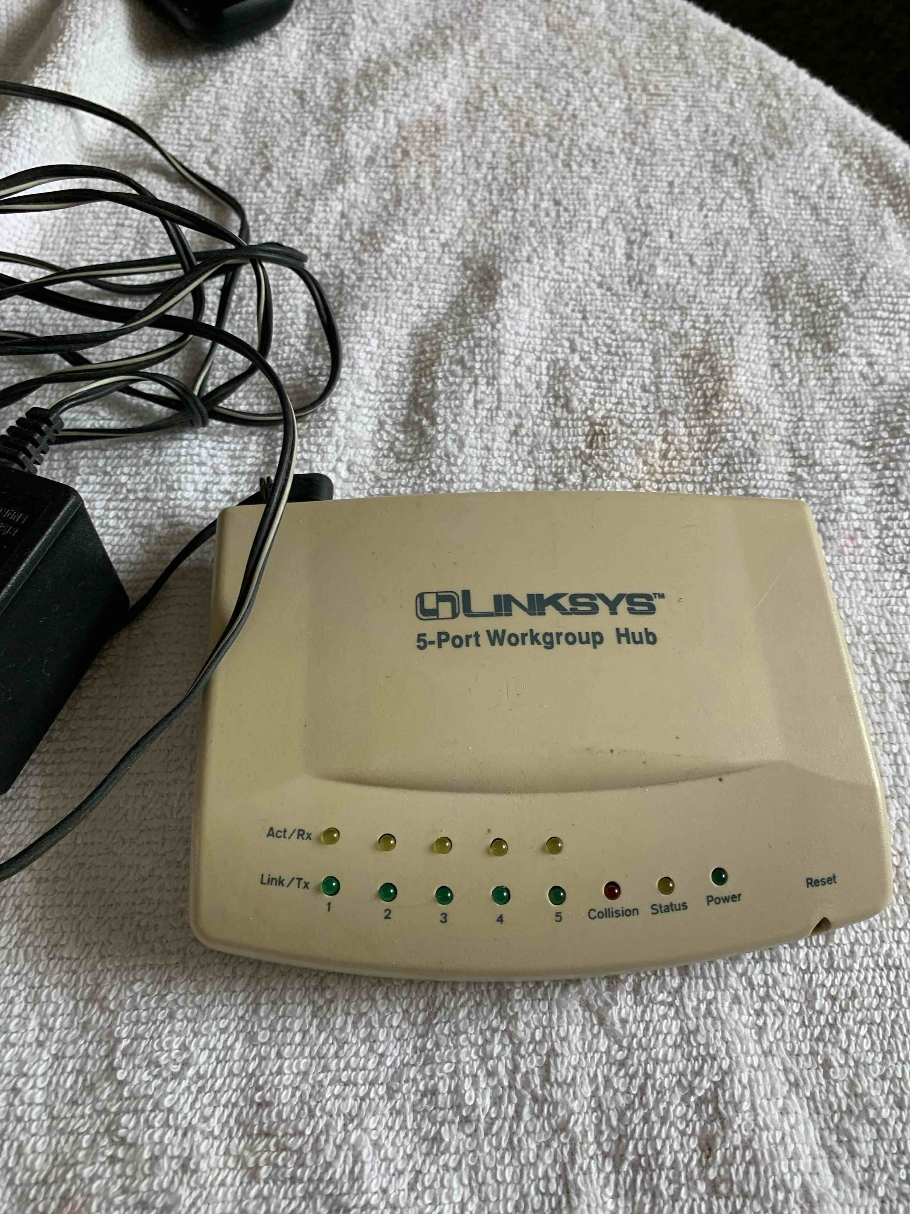 Linksys 5- Port Workgroup Hub