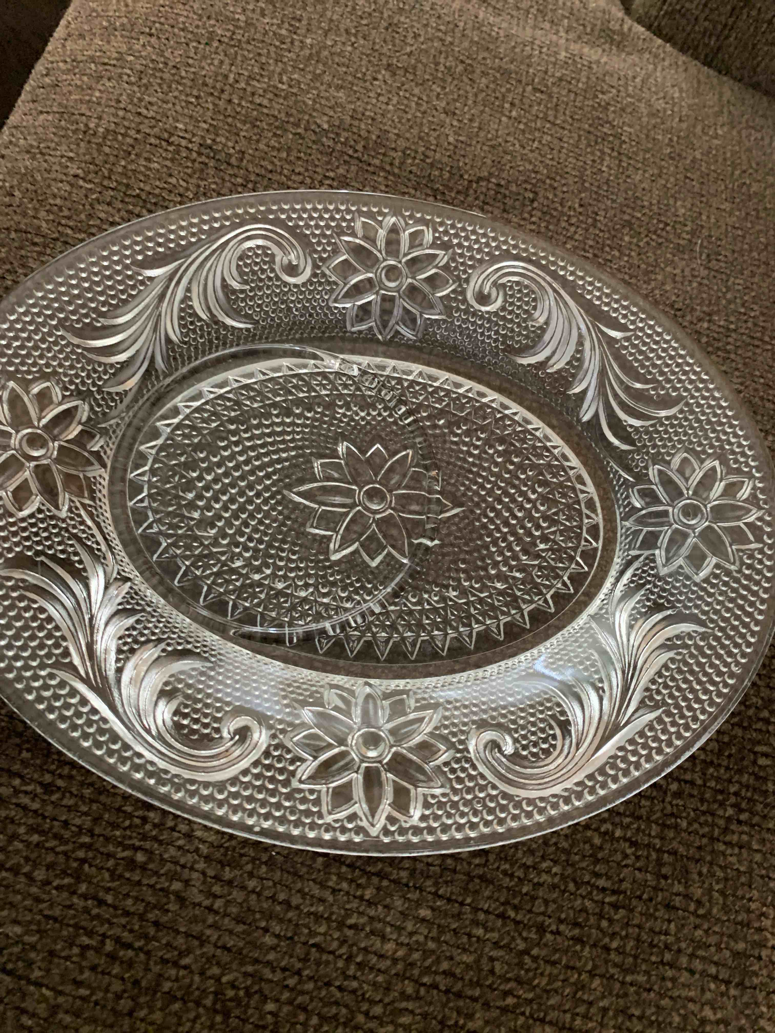 Vintage Oval Glass Dish, 8-1/4” X 7”