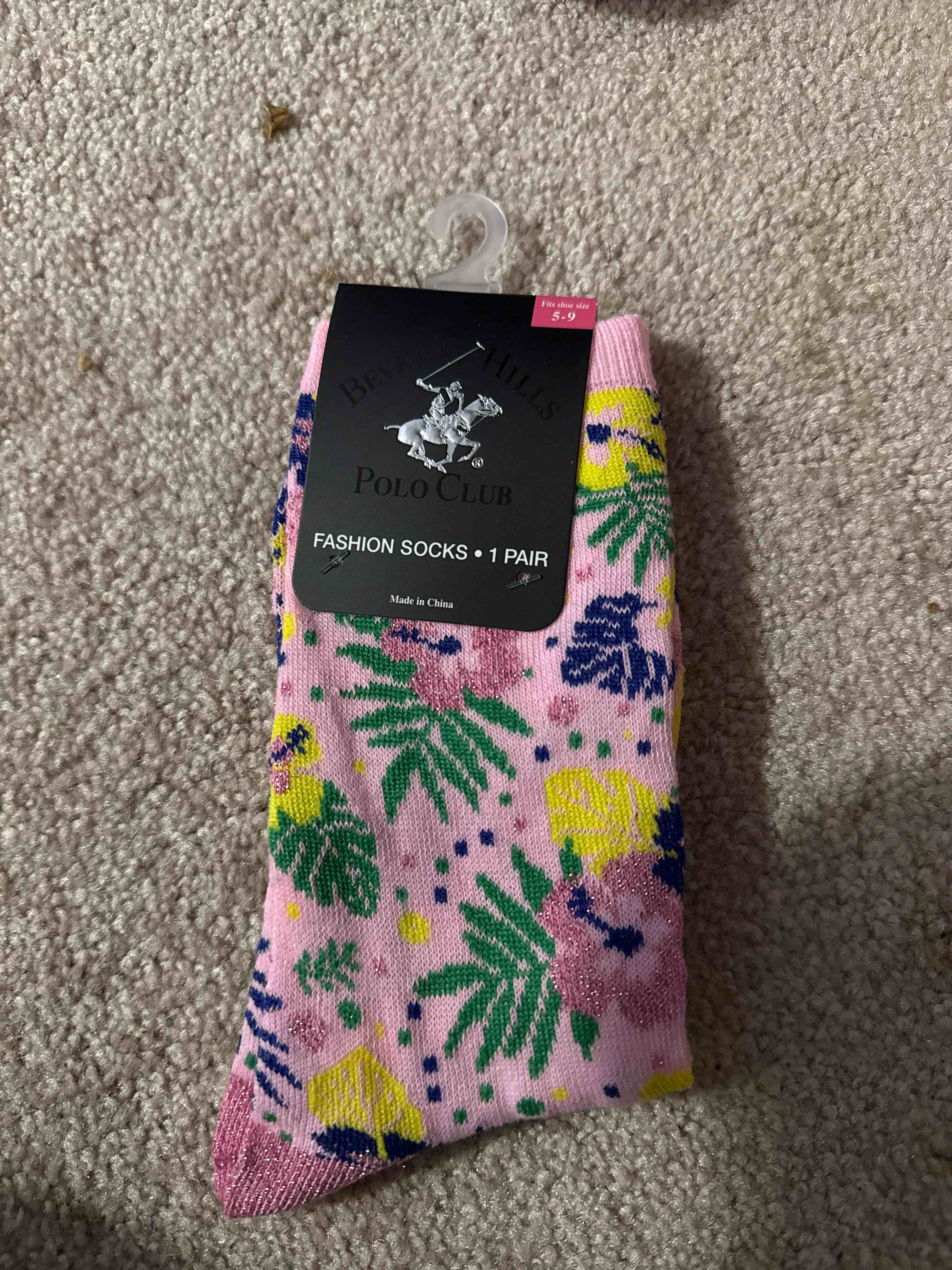 woman’s socks 1 pair size 5-9
