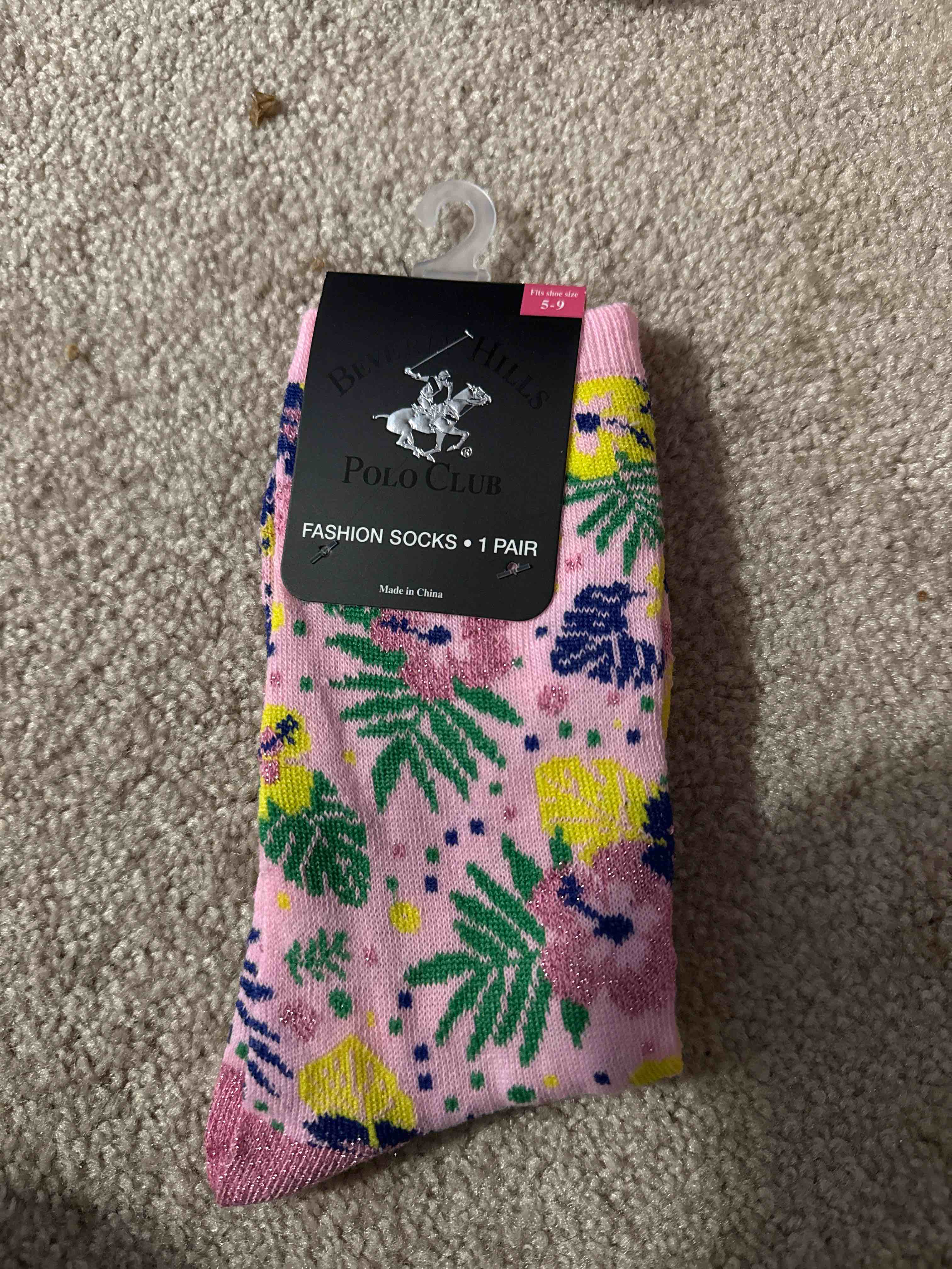 woman’s socks 1 pair size 5-9