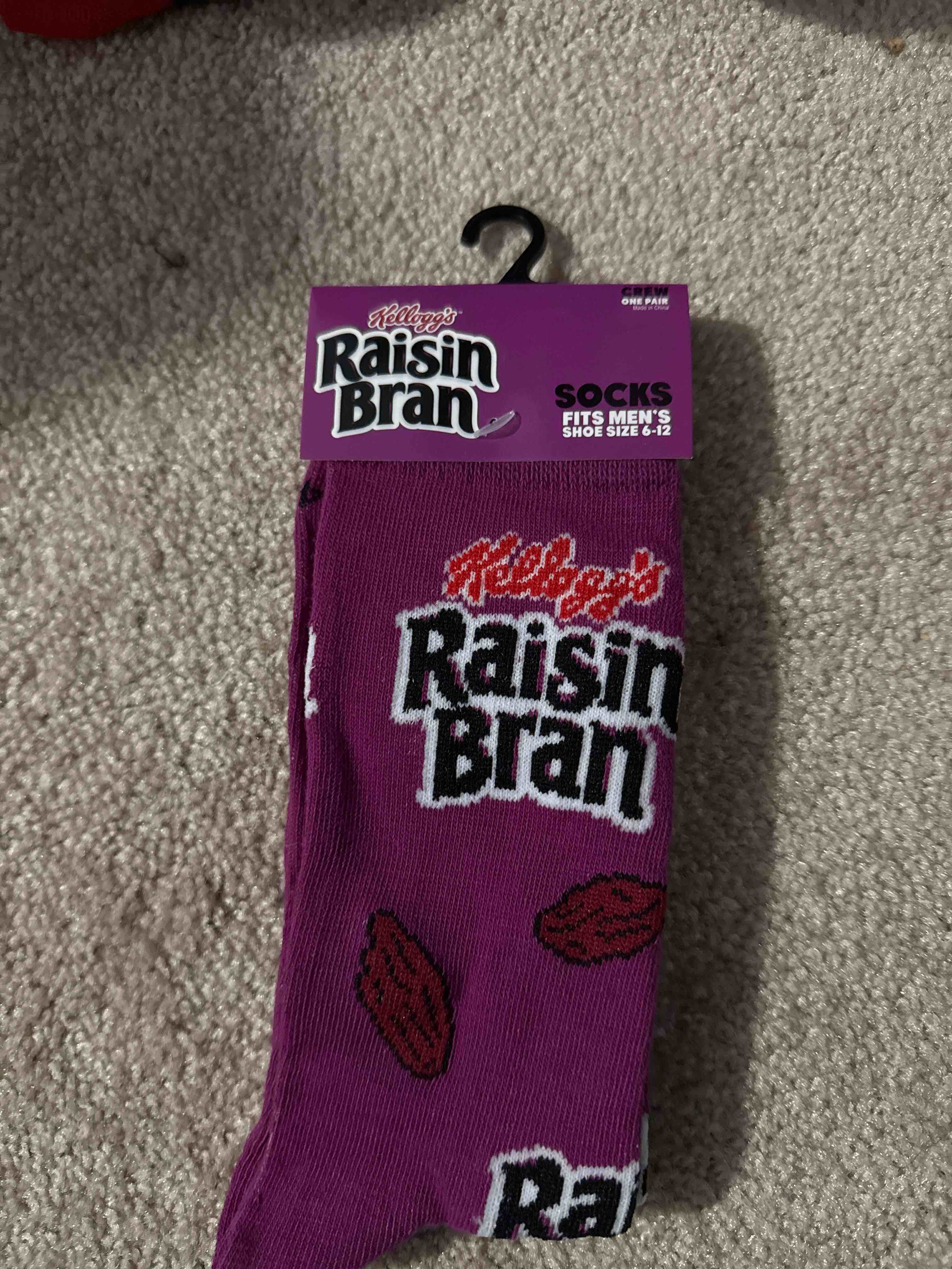 Raisin Bran crew socks 1 pair men’s size 6-12