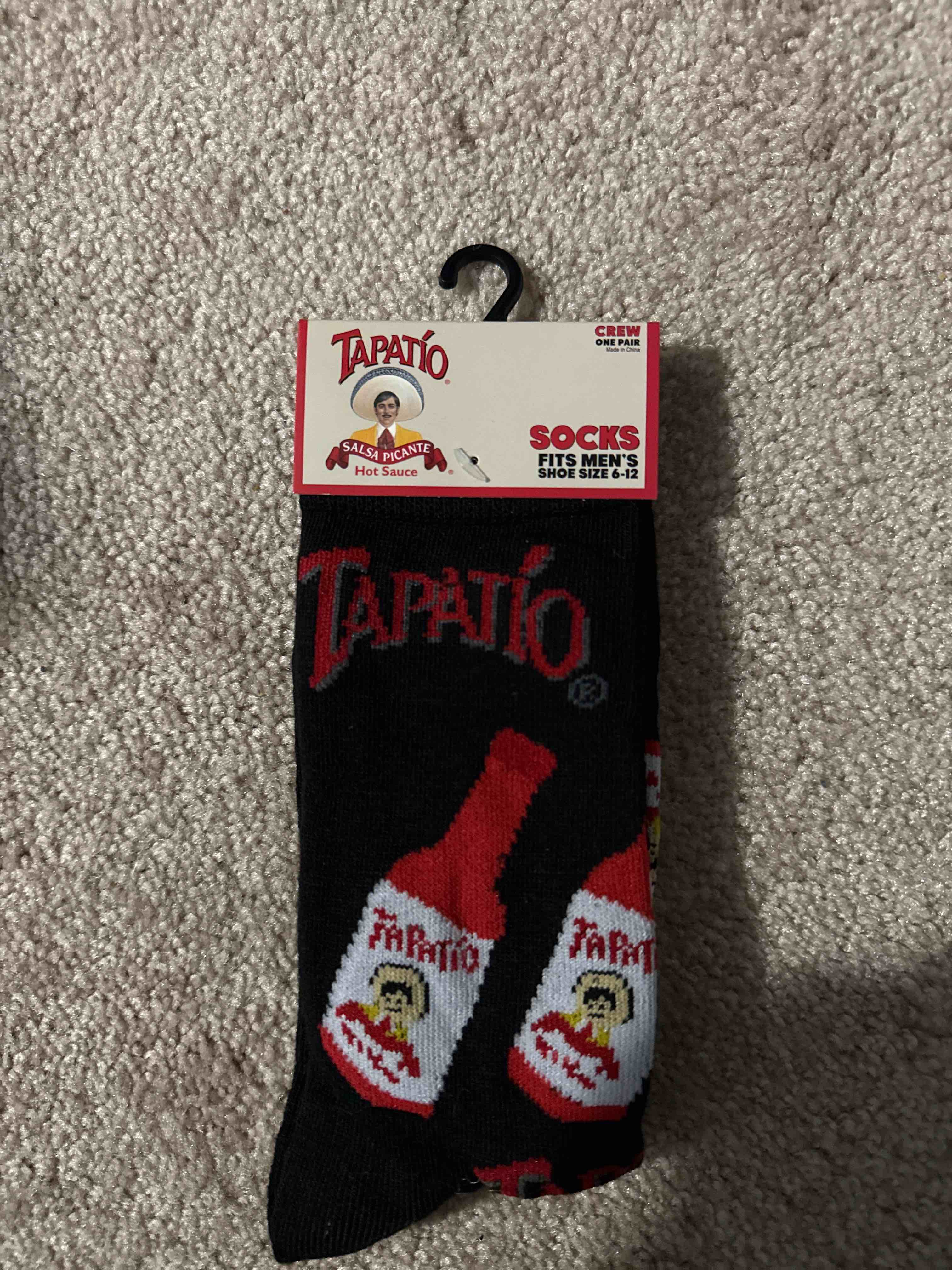 Tapatio hot sauce crew socks 1 pair men’s size 6-12