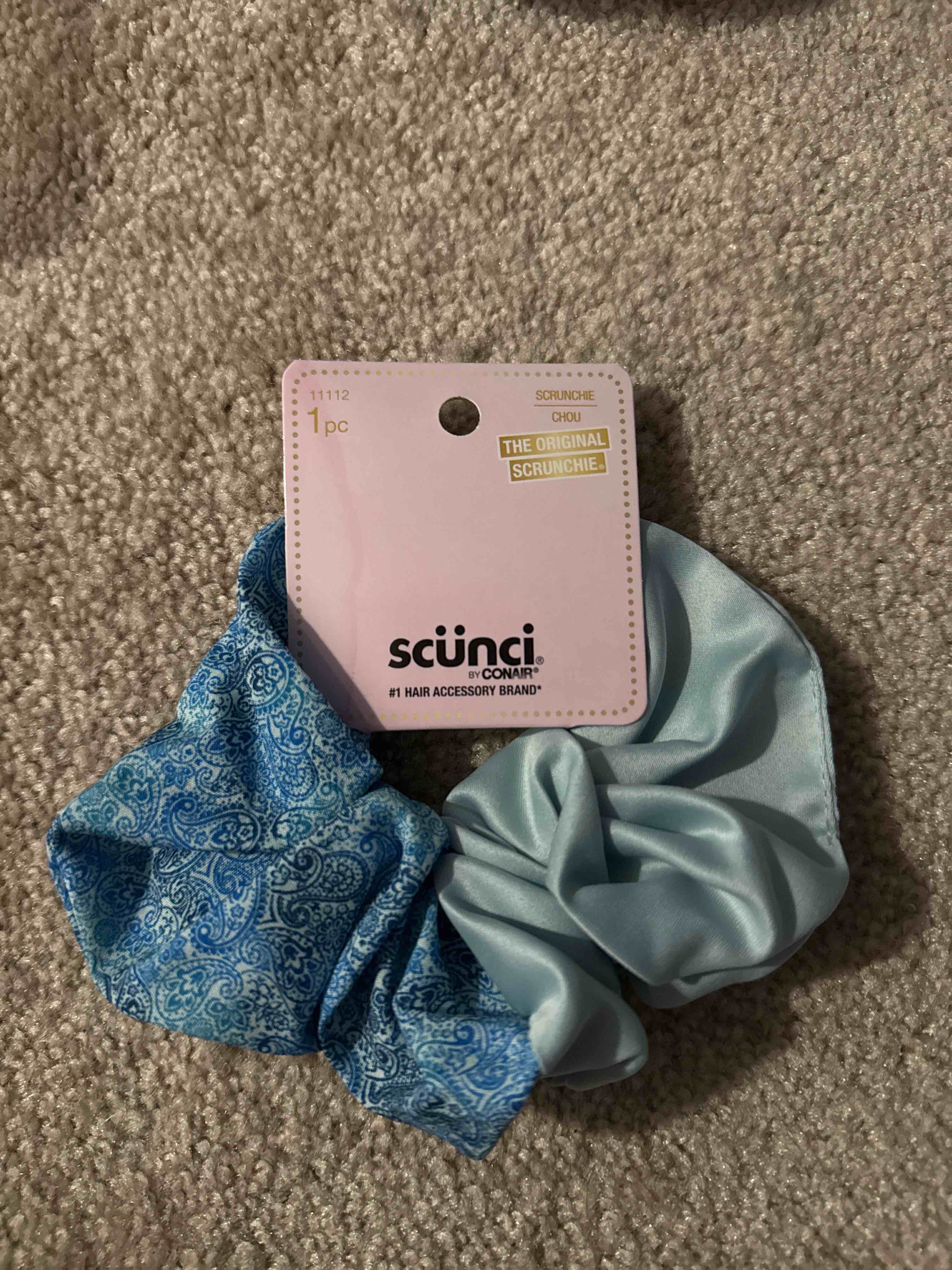scrunchie half blue half silver