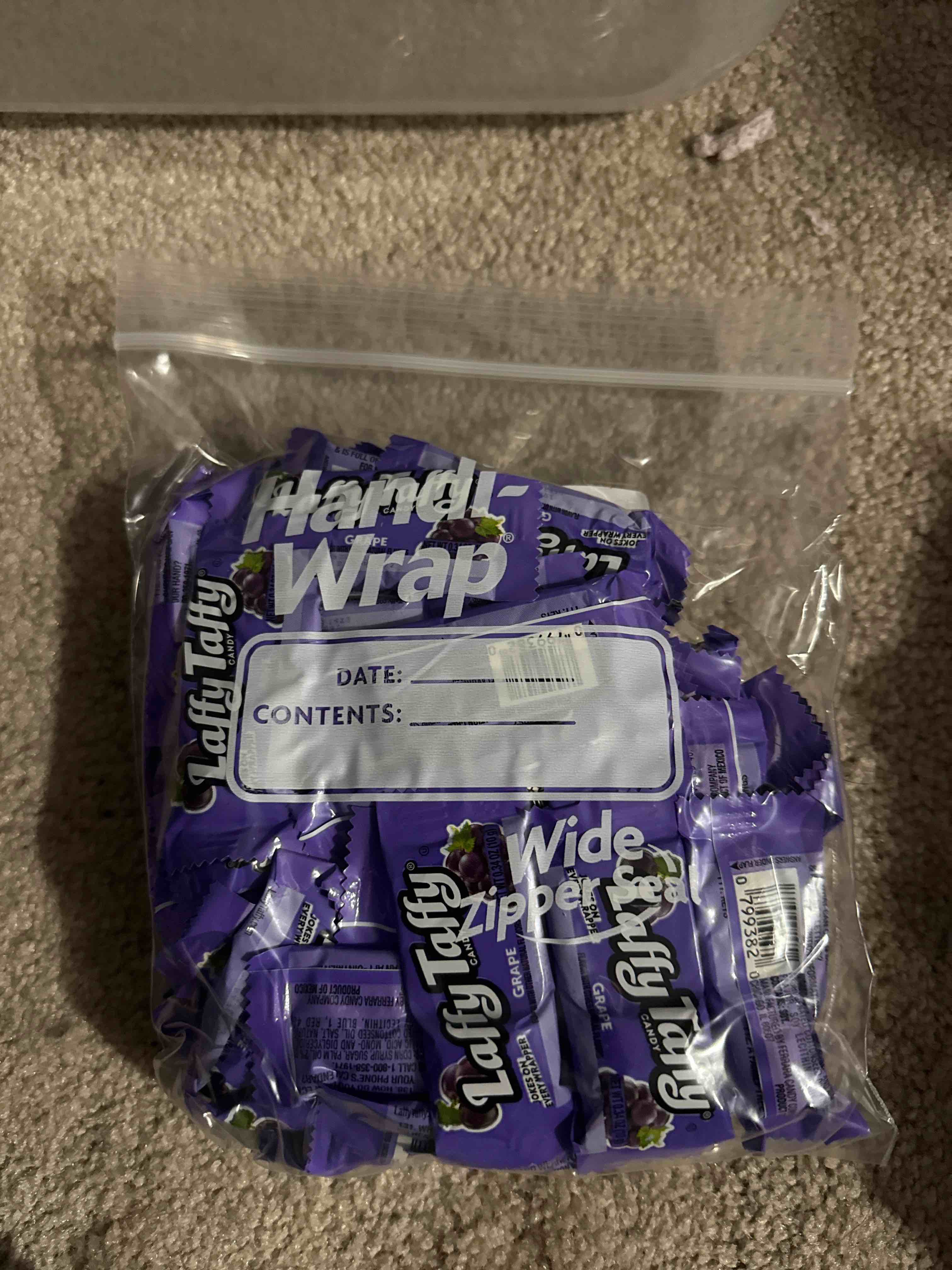 1 pound of Laffy taffy grape