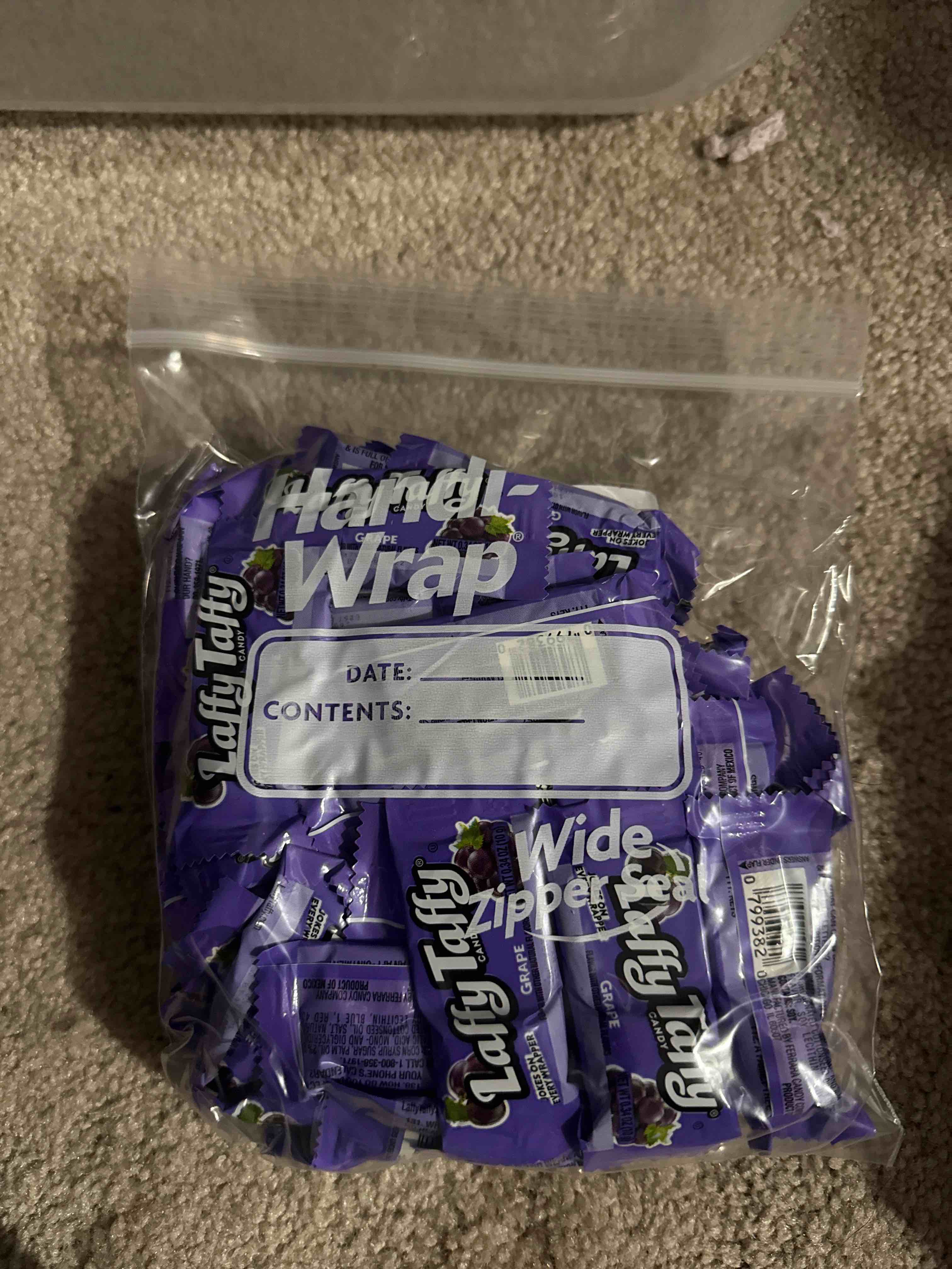 Condition photo showing New/Like New for 1 pound of Laffy taffy grape