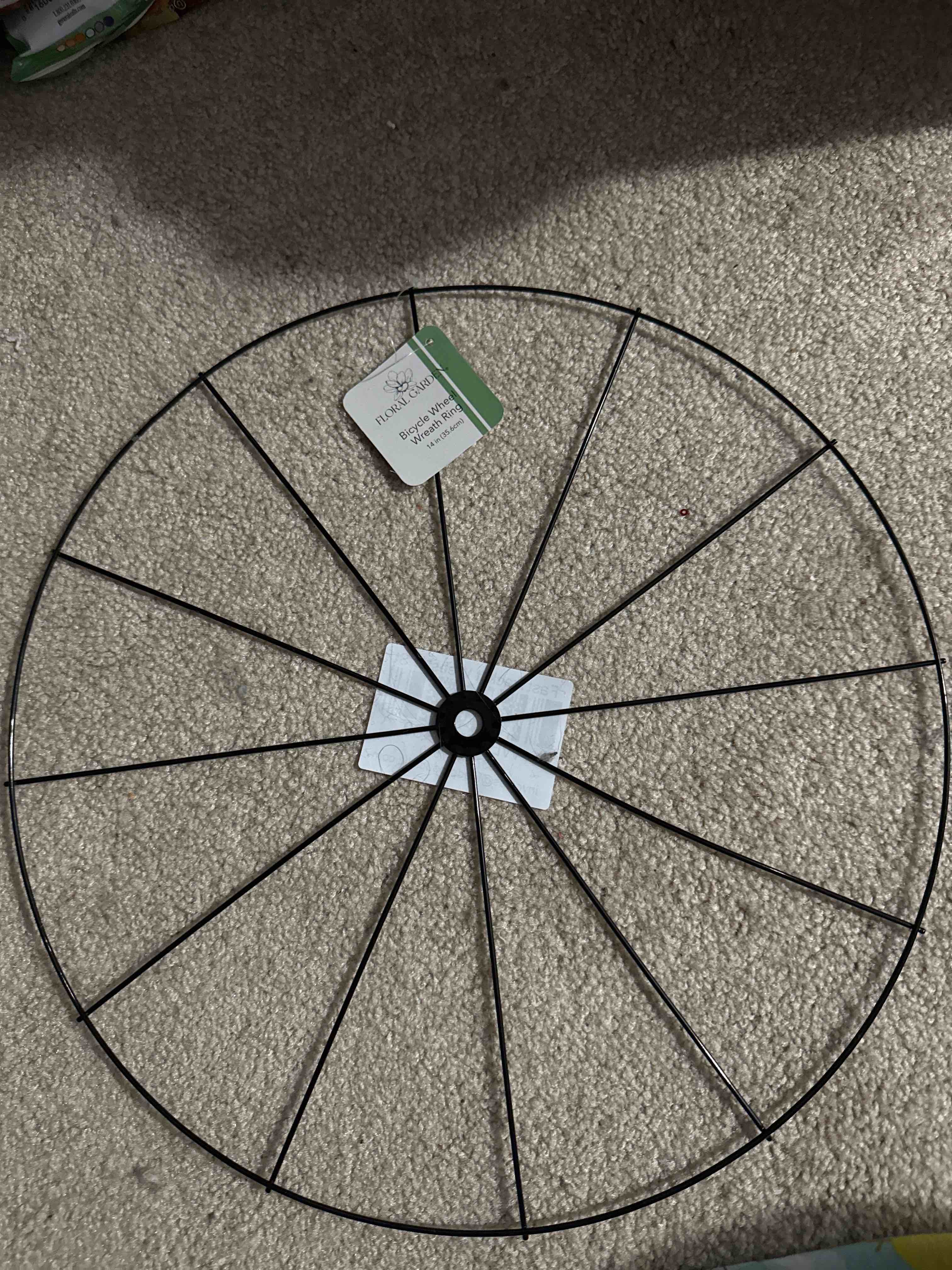 Condition photo showing New/Like New for bicycle wheel wreath ring