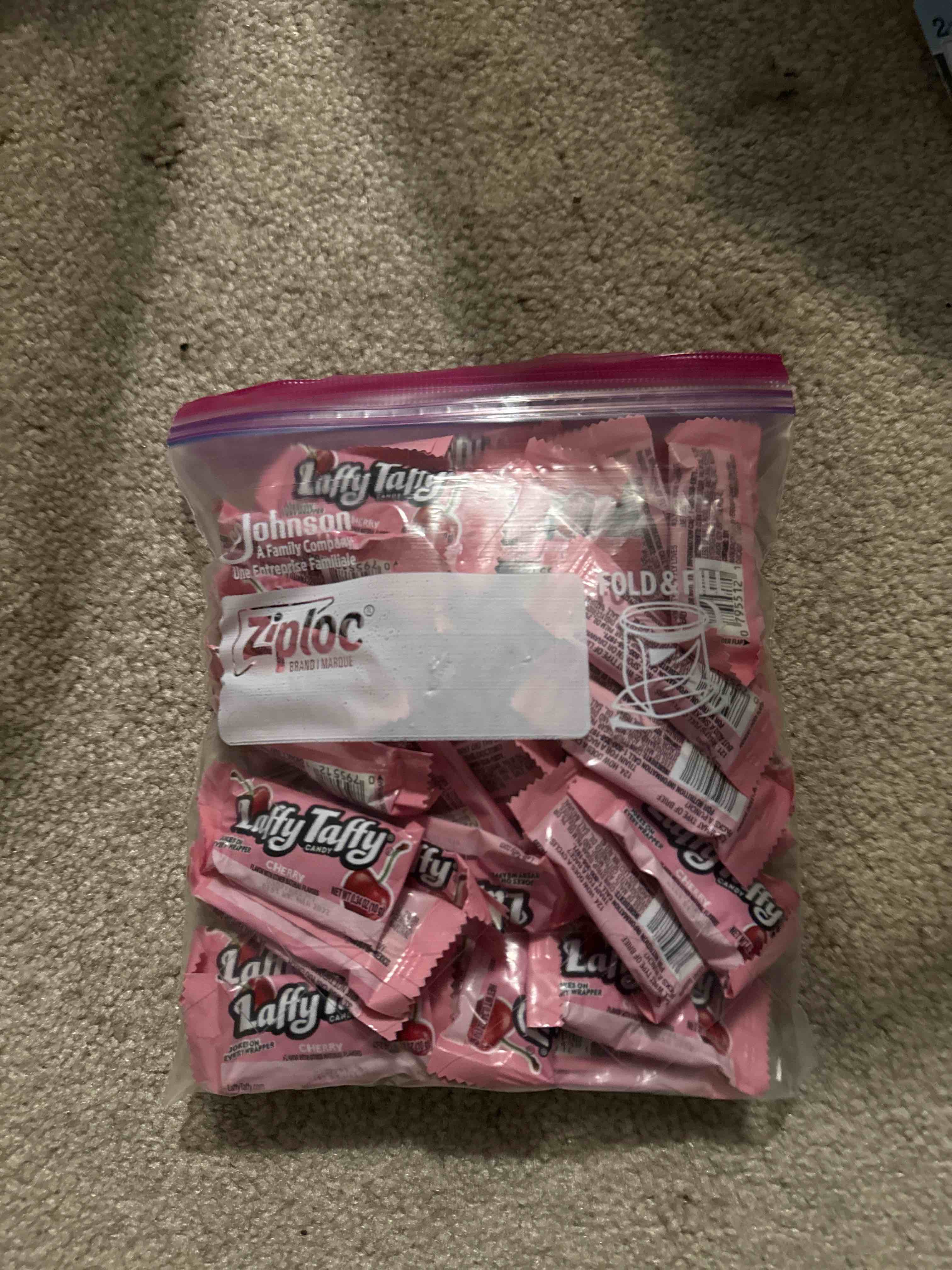 Condition photo showing New/Like New for 1 pound Laffy taffy cherry 