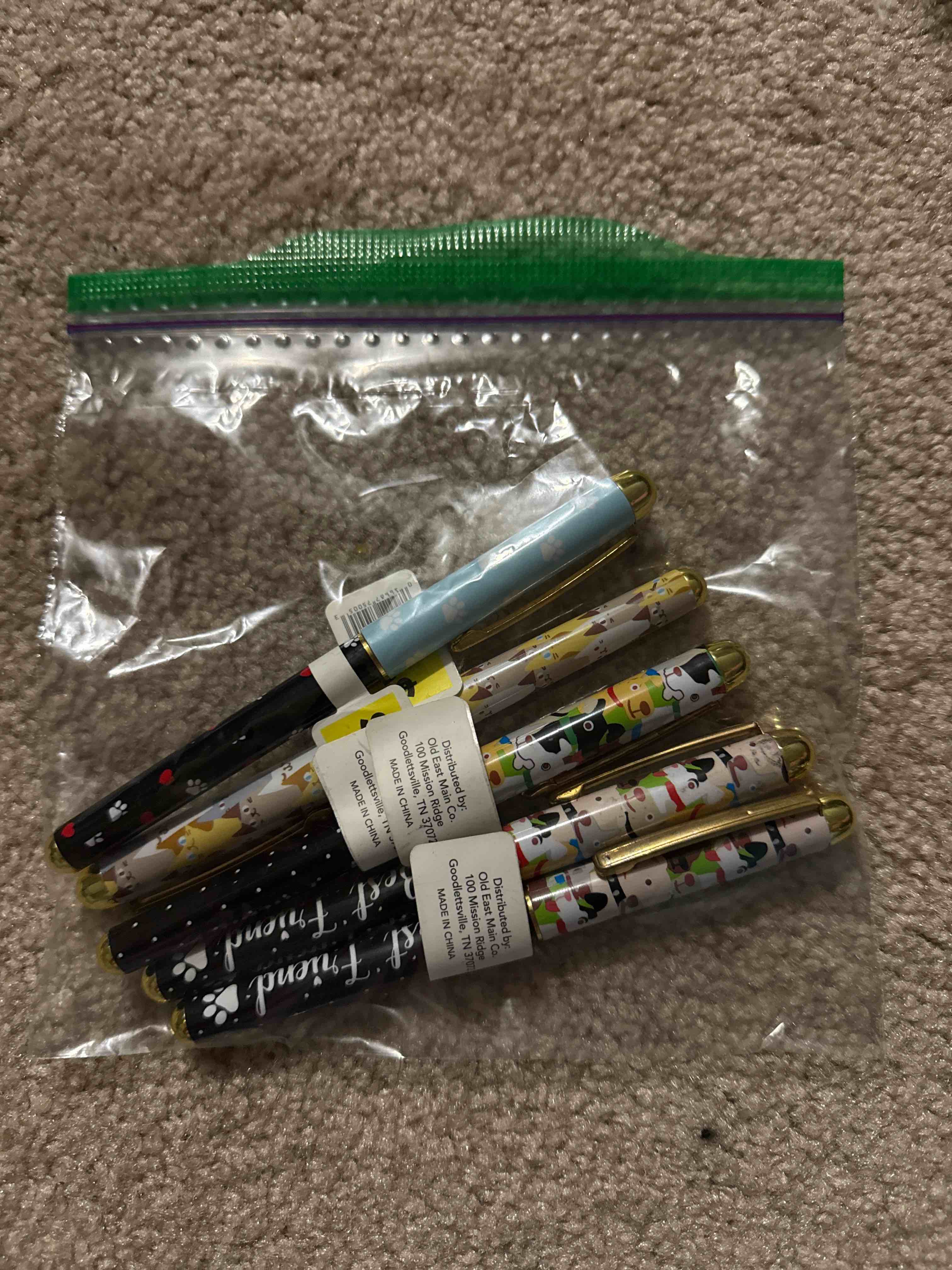 Condition photo showing New/Like New for 5 count black ink pens