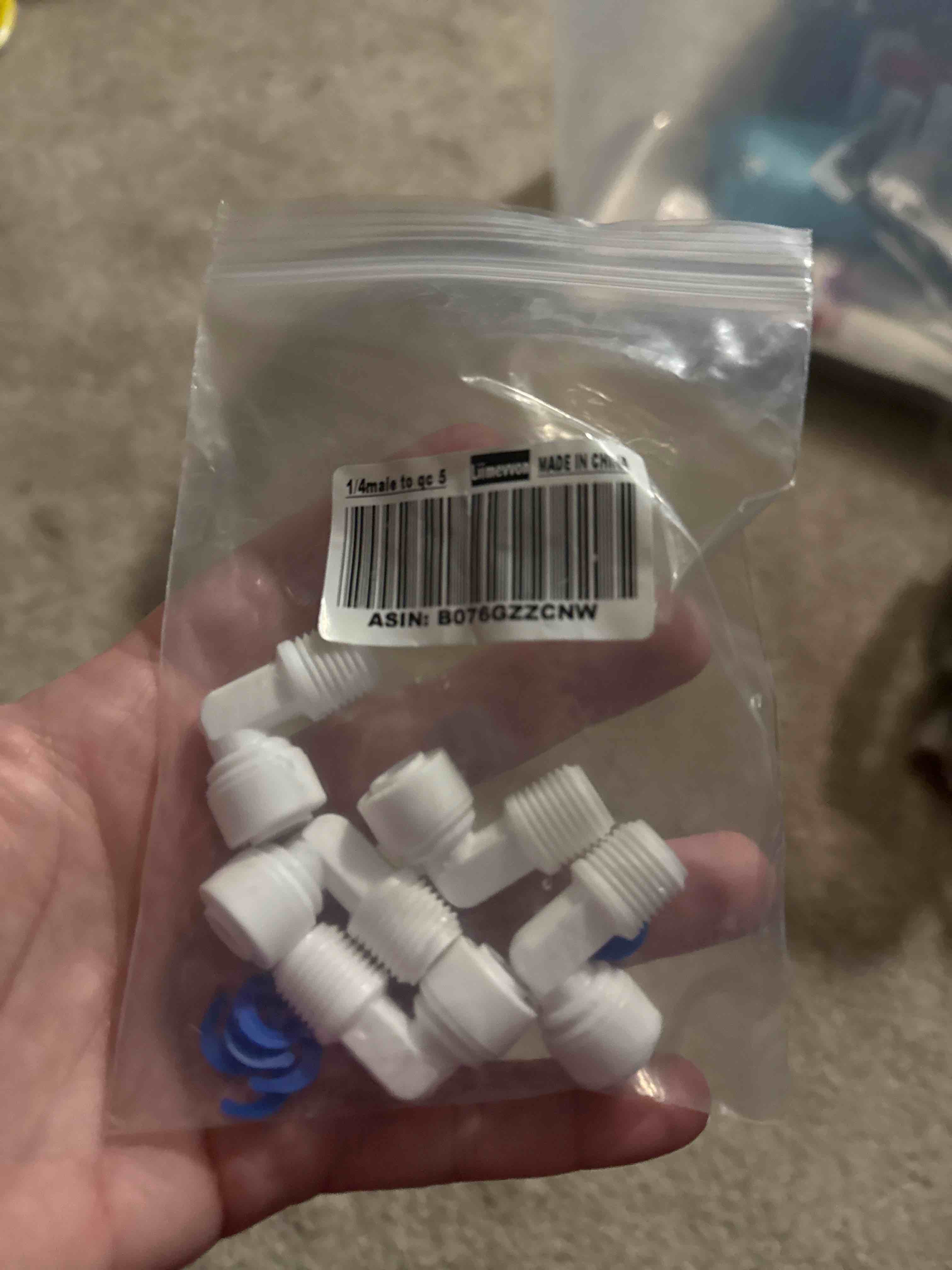 Condition photo showing New/Like New for Lemoy 1/4 inch Male Thread to 1/4 inch Tube Elbow Quick Connect Ro Reverse Osmosis water Filter Fitting Male Elbow Pack of 5