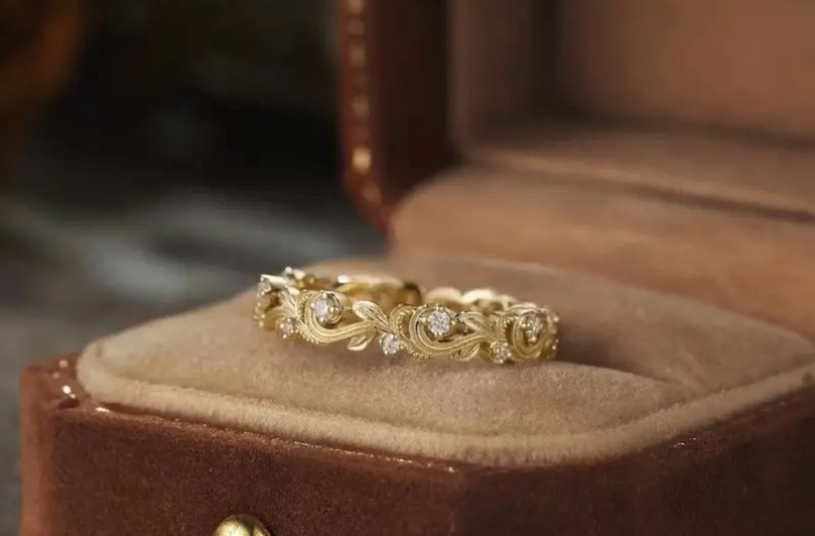 LEAF DETAILED RING (Size 8)