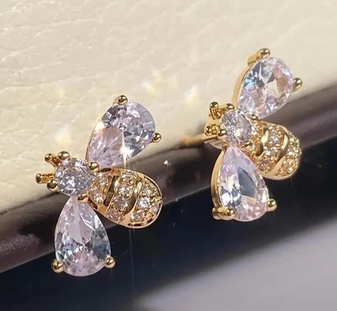 GOLD BUBBLEBEE EARRINGS WITH ACCENTED WINGS