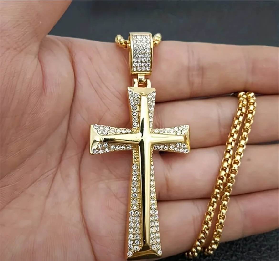 ACCENTED GOLD CROSS NECKLACE