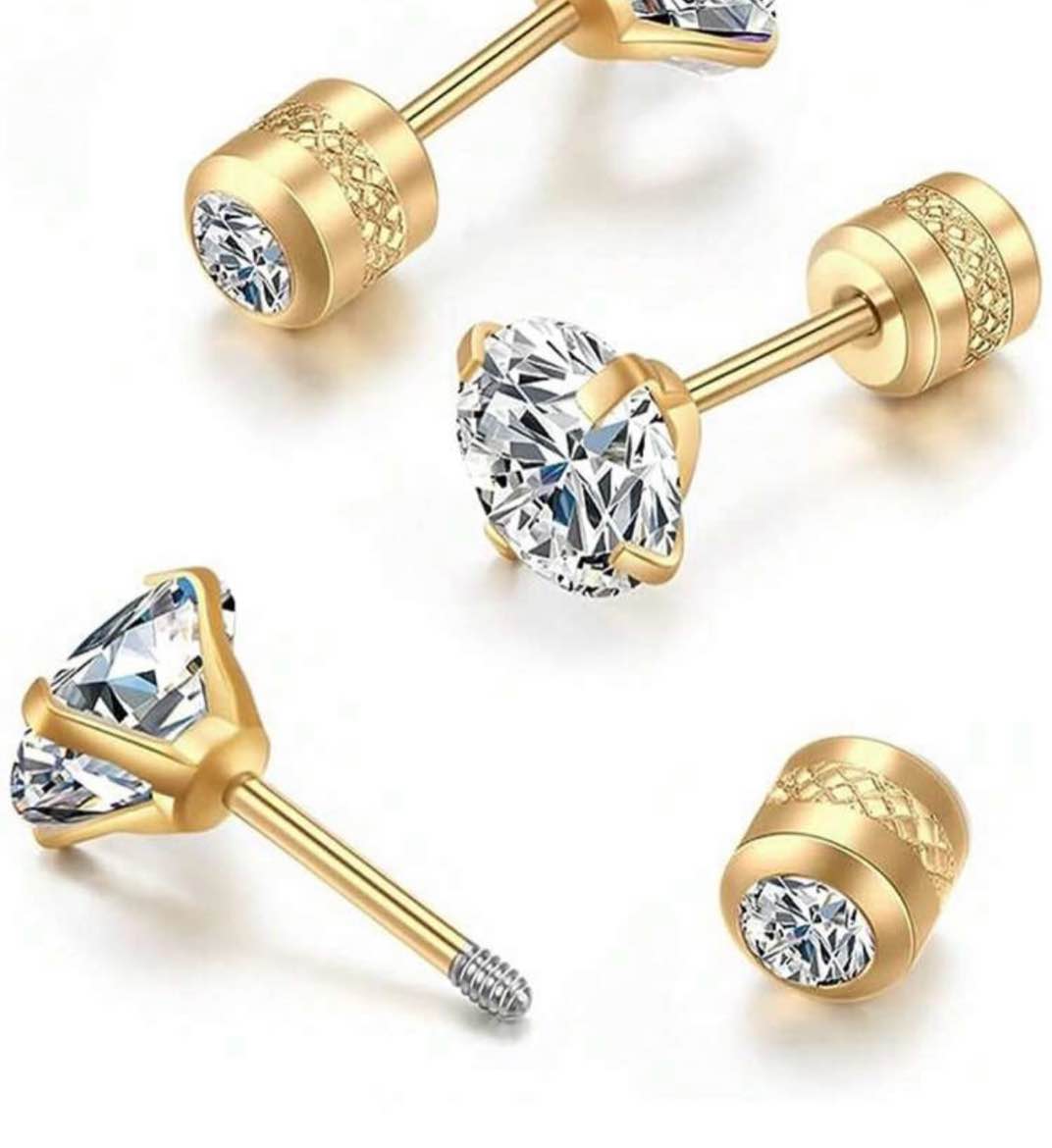 STUNNING GOLD STUD EARRINGS