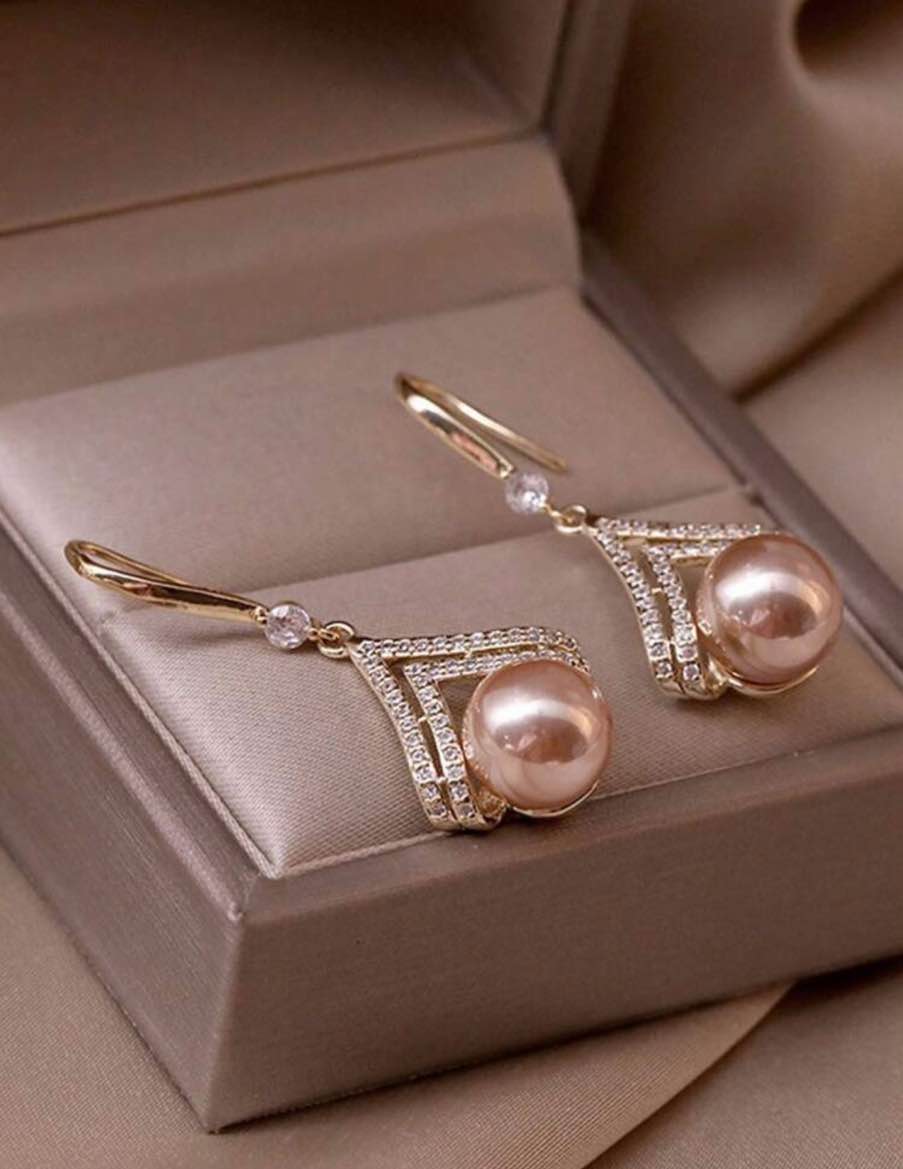 BEAUTIFUL STUDDED EARRINGS WITH IMITATION PEARL 