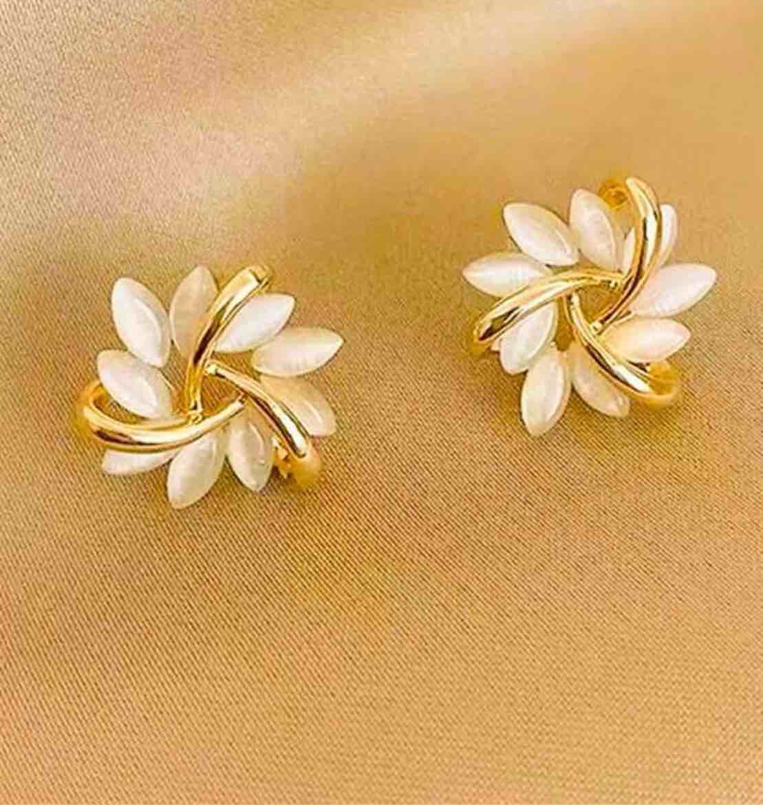 BEST AND BRIGHTEST JEWELRY AUCTION 