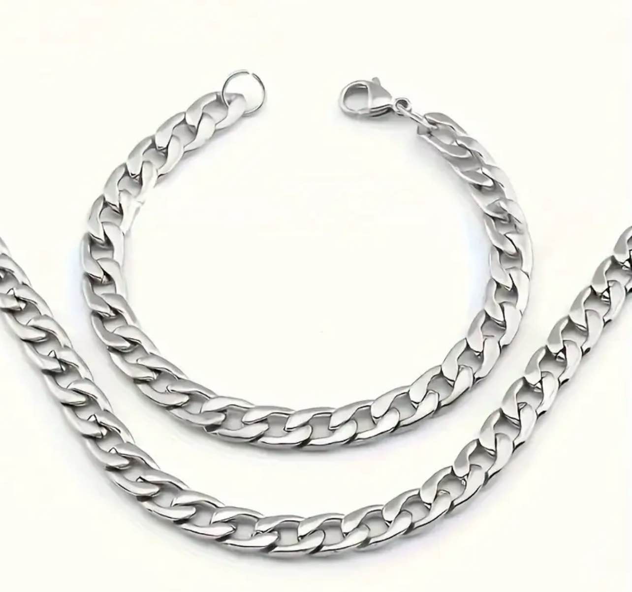 Beautiful 925 Silver Plated Necklace and Bracelet 