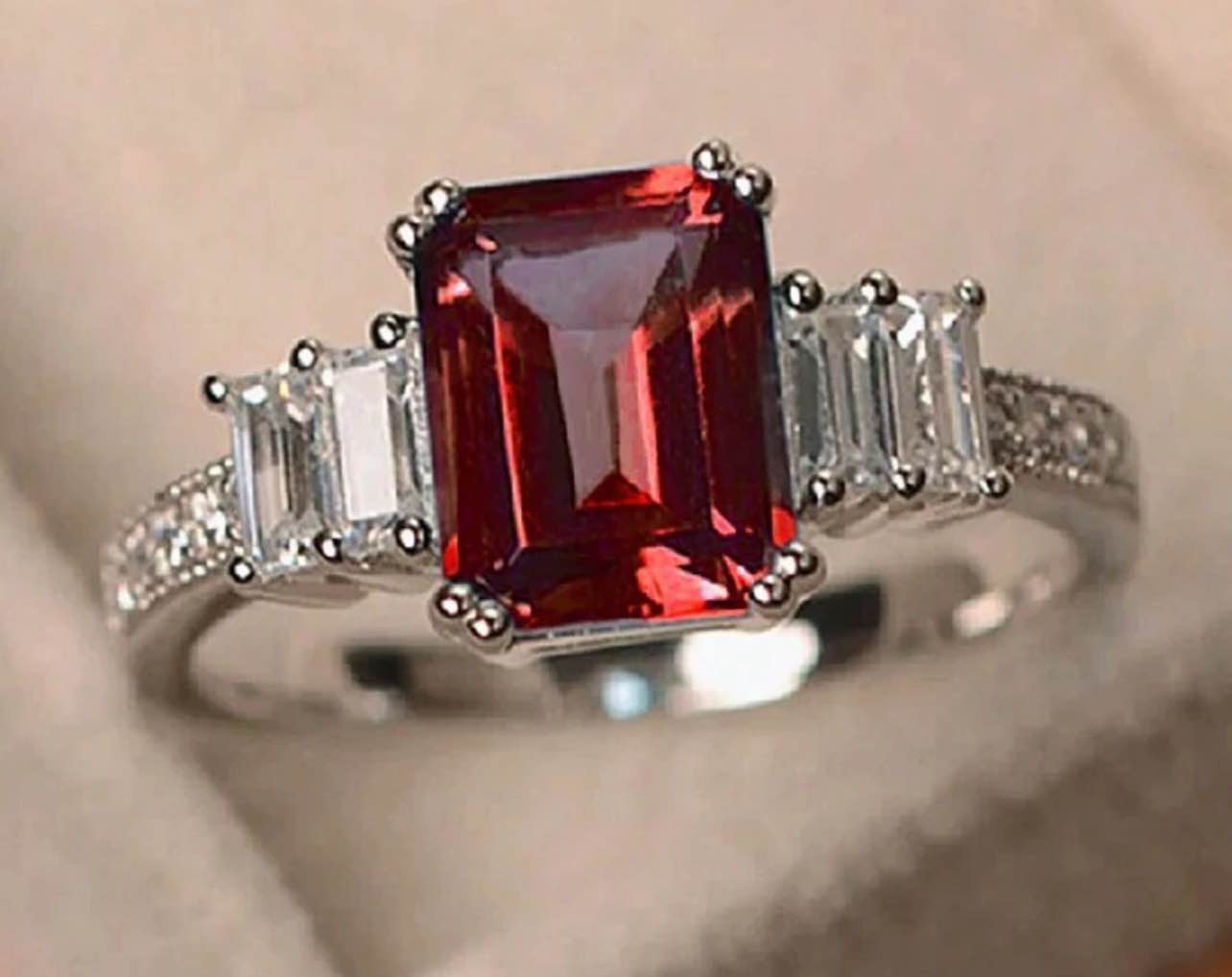 Beautiful 925 Silver Plated Sapphire Ring Sz 7