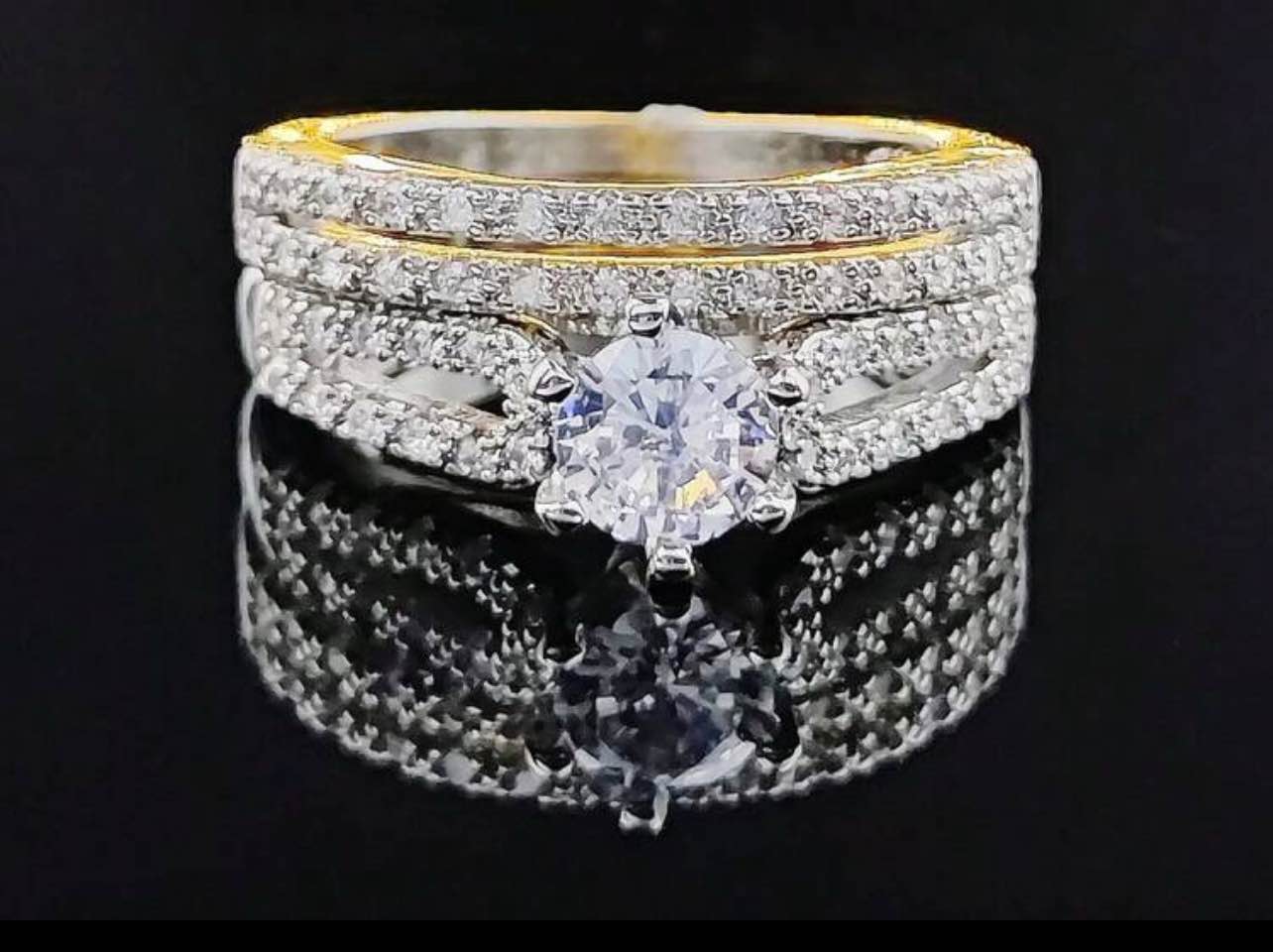 Beautiful 925 Silver Plated Sapphire Ring Sz 6