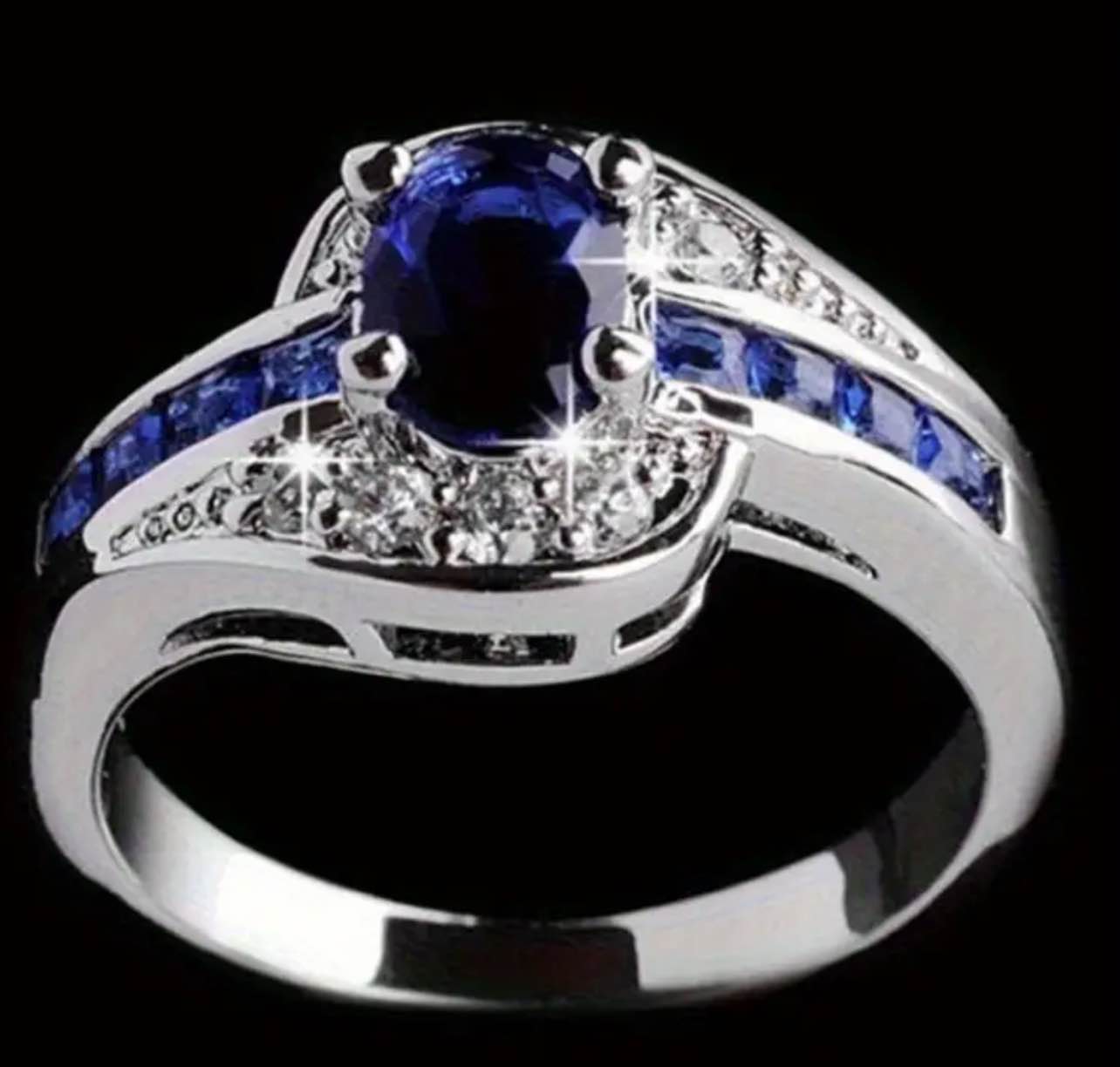 Beautiful 925 Silver Plated  Blue Sapphire Ring Sz 8