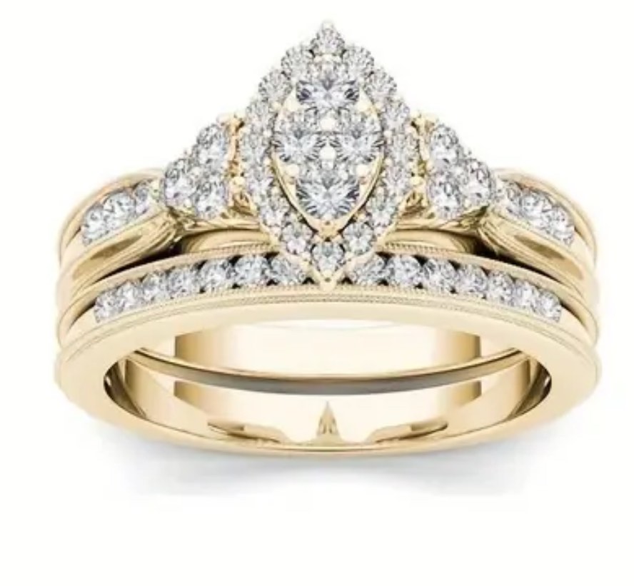 Gorgeous 925 SilverPlated 18K Gold Plated Ring Sz 7