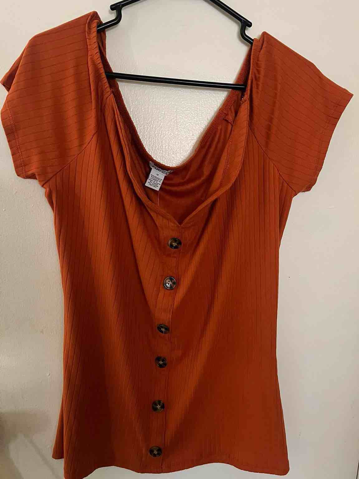 Women’s blouse  Size 1XL