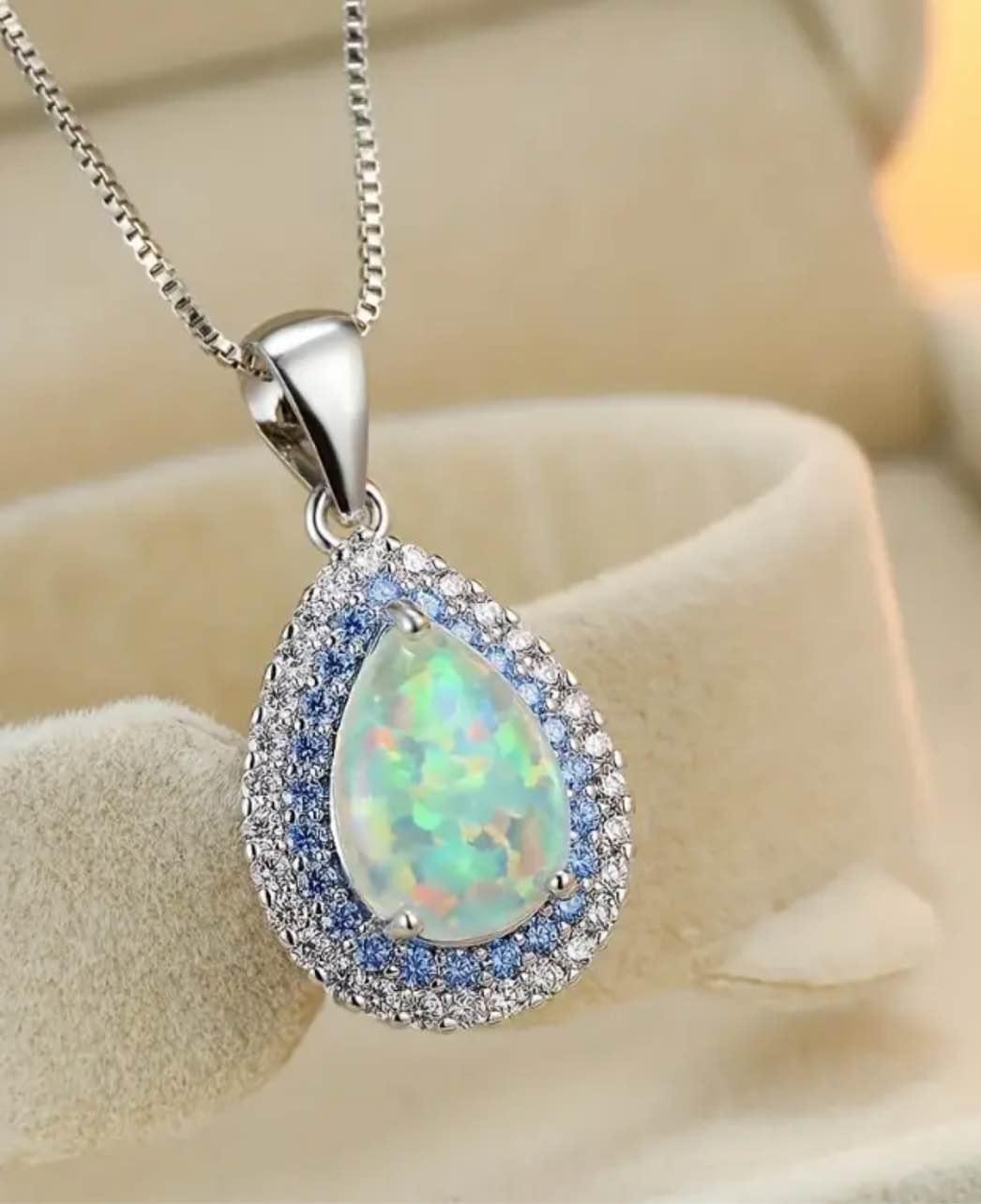 Beautiful 925 Silver Plated Sapphire Necklace 