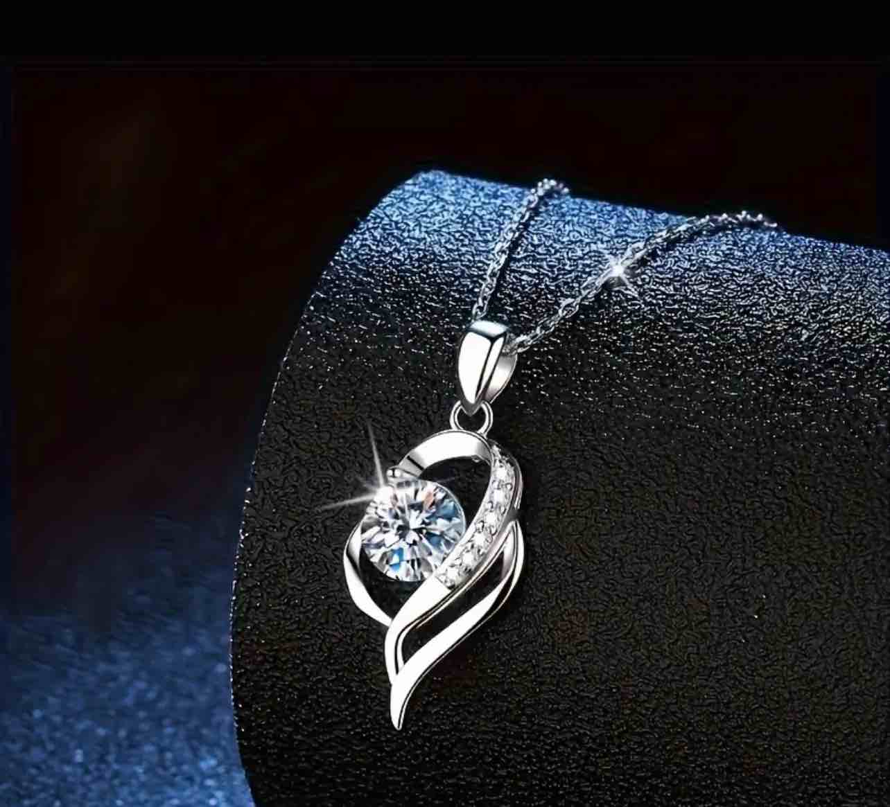Beautiful 925 Silver Plated Sapphire Necklace 