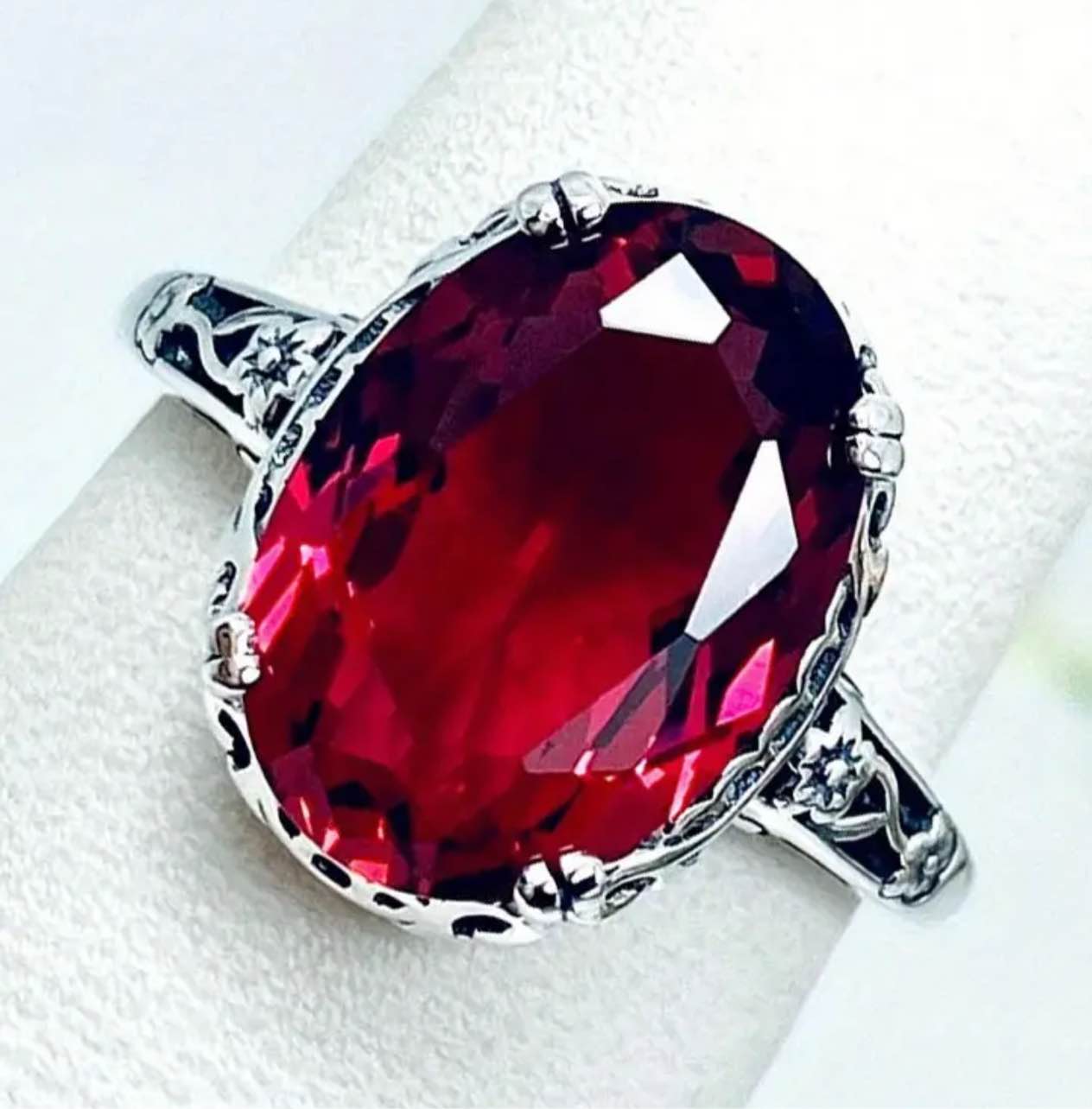 Beautiful 925 Silver Plated Sapphire Ring Sz 8