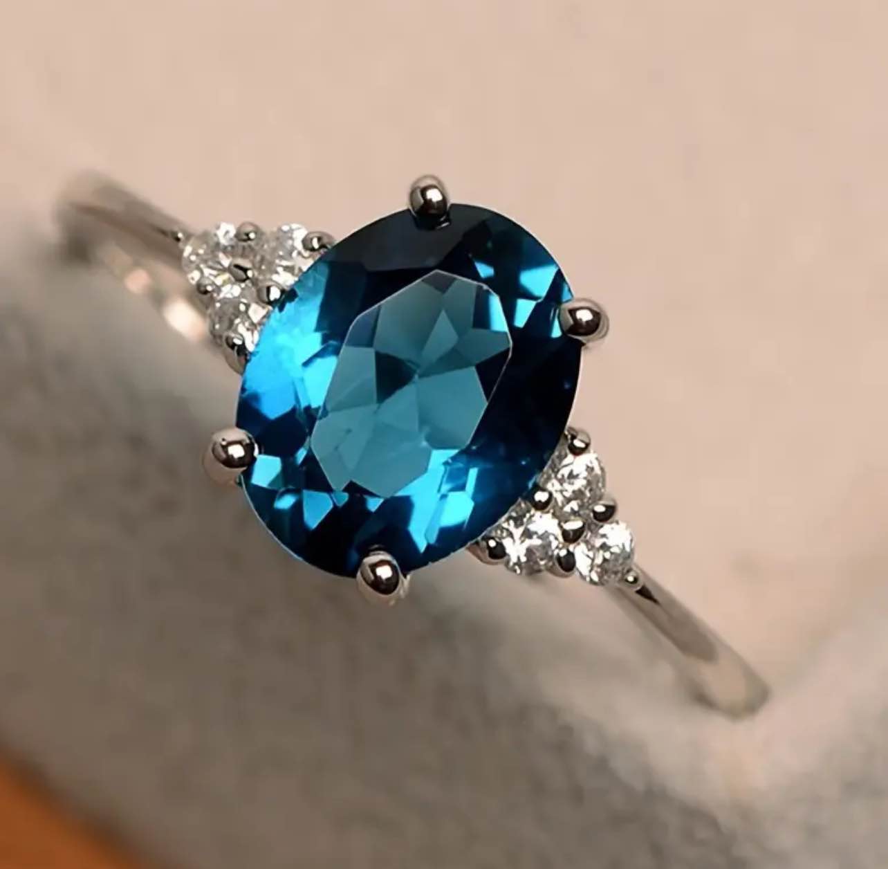 Beautiful 925 Silver Plated Sapphire Ring Sz 8