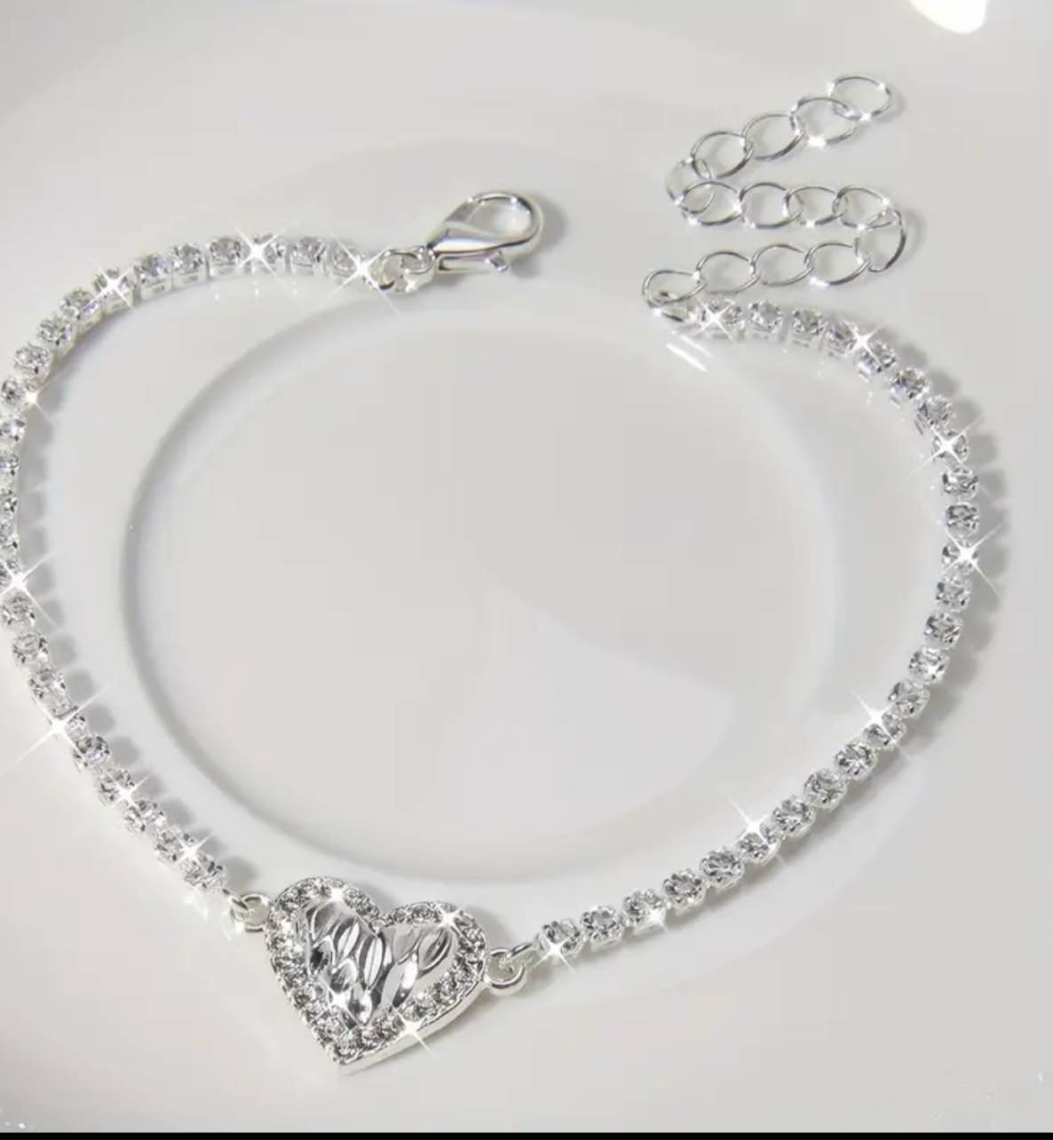 Delicately radiant 925 silver plated bracelet 