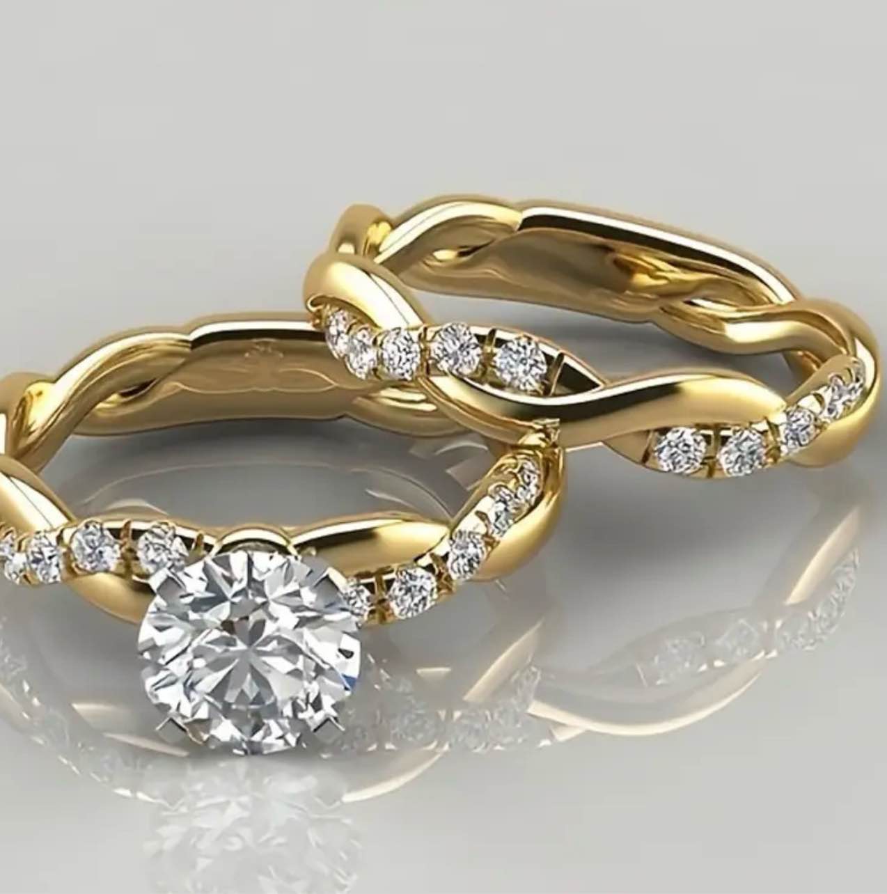 Gorgeous 925 SilverPlated 18K Gold Plated Ring Sz 8