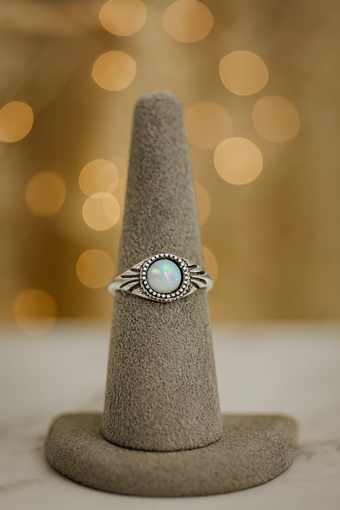 Beautiful 925 Silver Plated Ring Sz 7