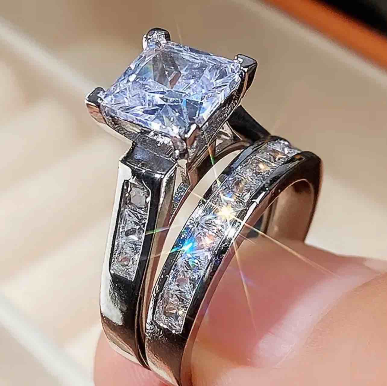Beautiful 925 Silver Plated Sapphire Ring Sz 7
