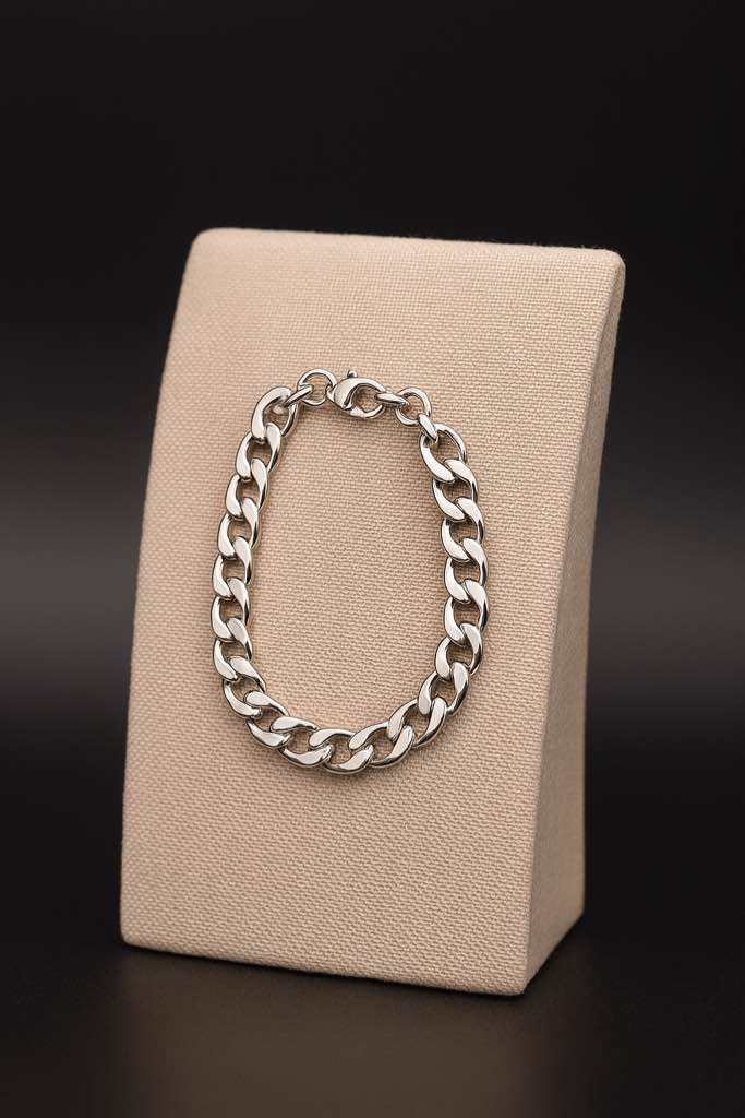 A sleek 925 silver plated Cuban link bracelet