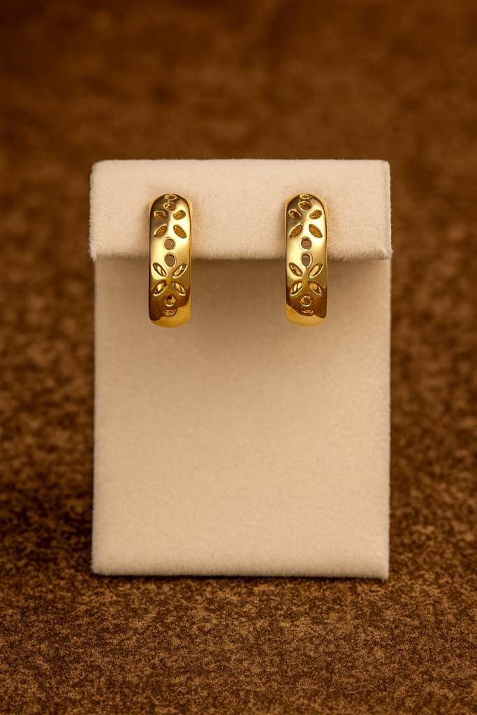 Elegant 18K gold-plated hoop earrings
