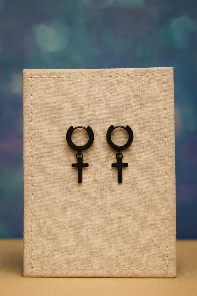 Gorgeous 925 silver plated cross earrings 