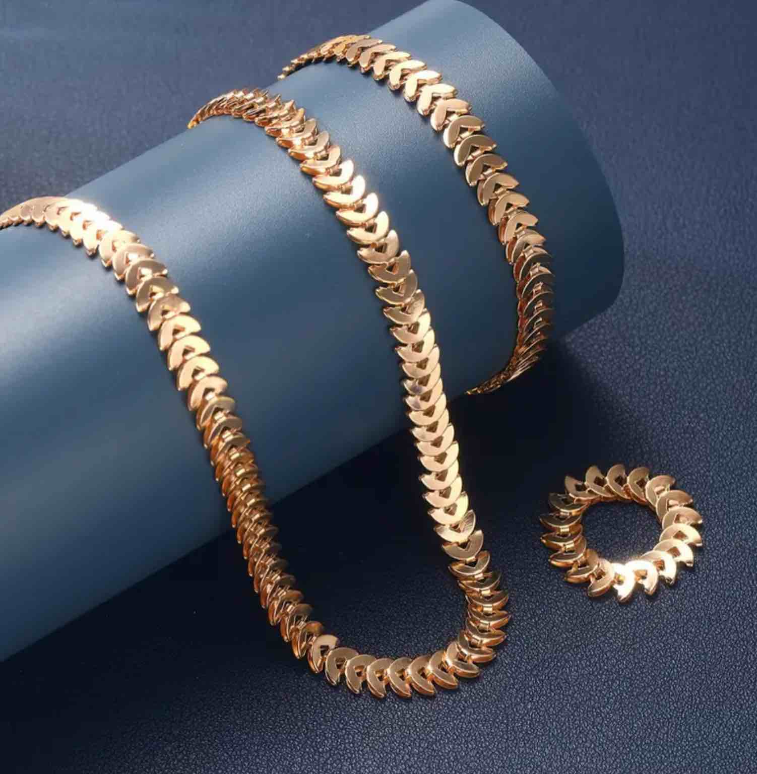 Beautiful 18k gold plated Necklace, Bracelet, And Ring Set