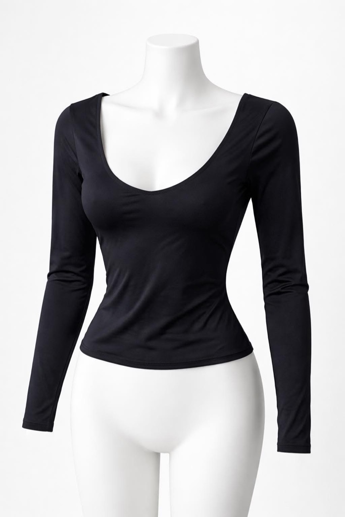 Condition photo showing New/Like New for Women’s top Size med Polyester