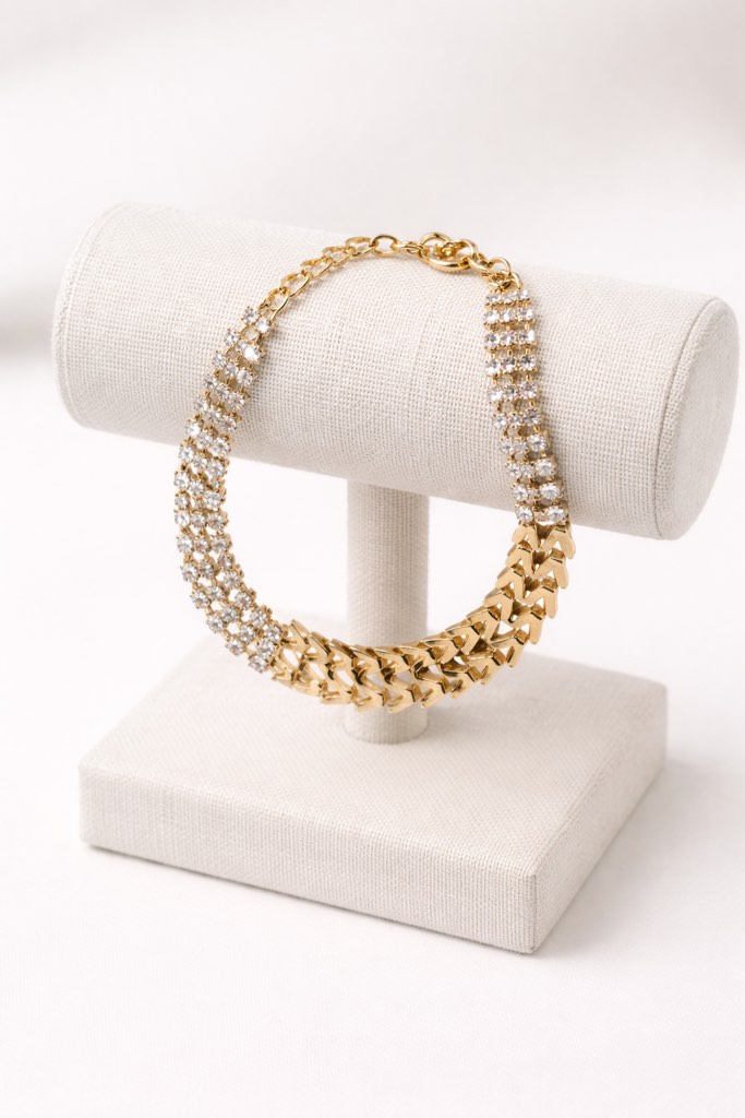 Elegant 18k gold plated bracelet featuring sparkling rhinestone