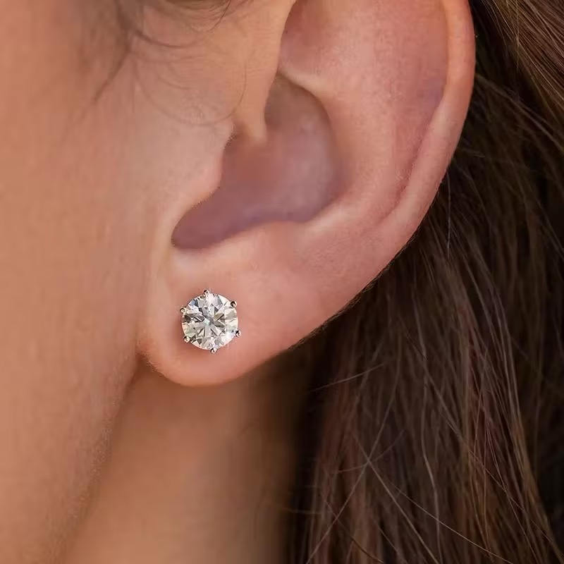 Gorgeous 925 Silver Sapphire Stud Earrings