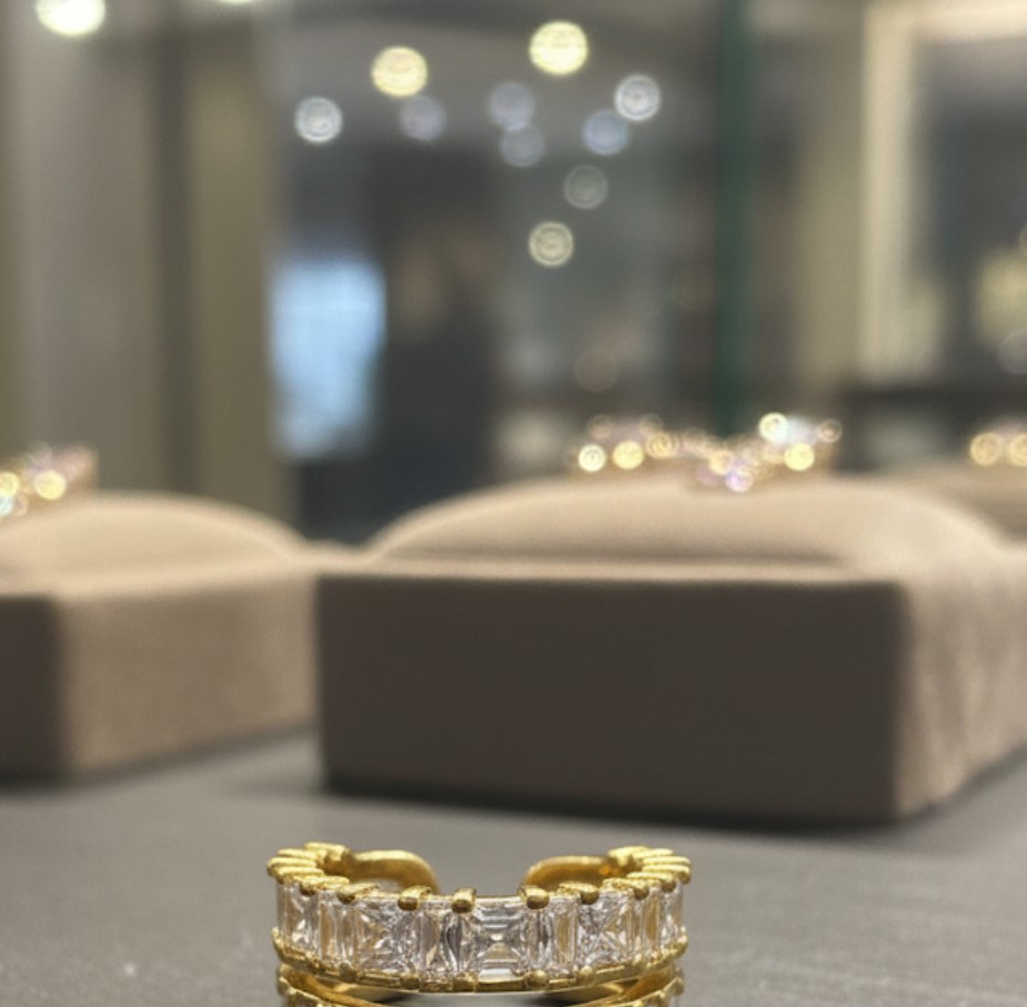 18K Gold Plated Sapphire Ring – Size 5