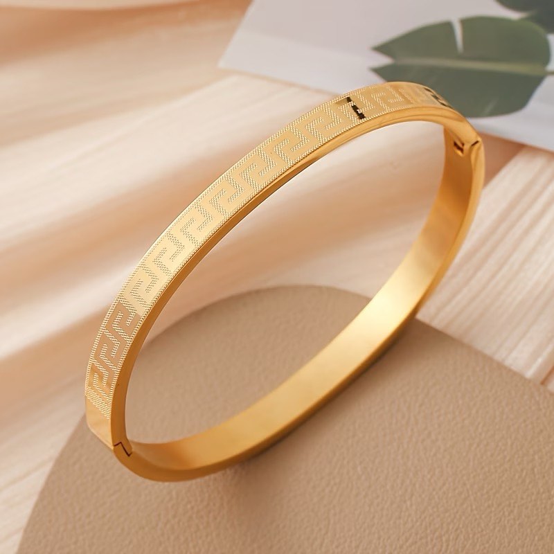 18K Gold Aztec Rounded Bangel