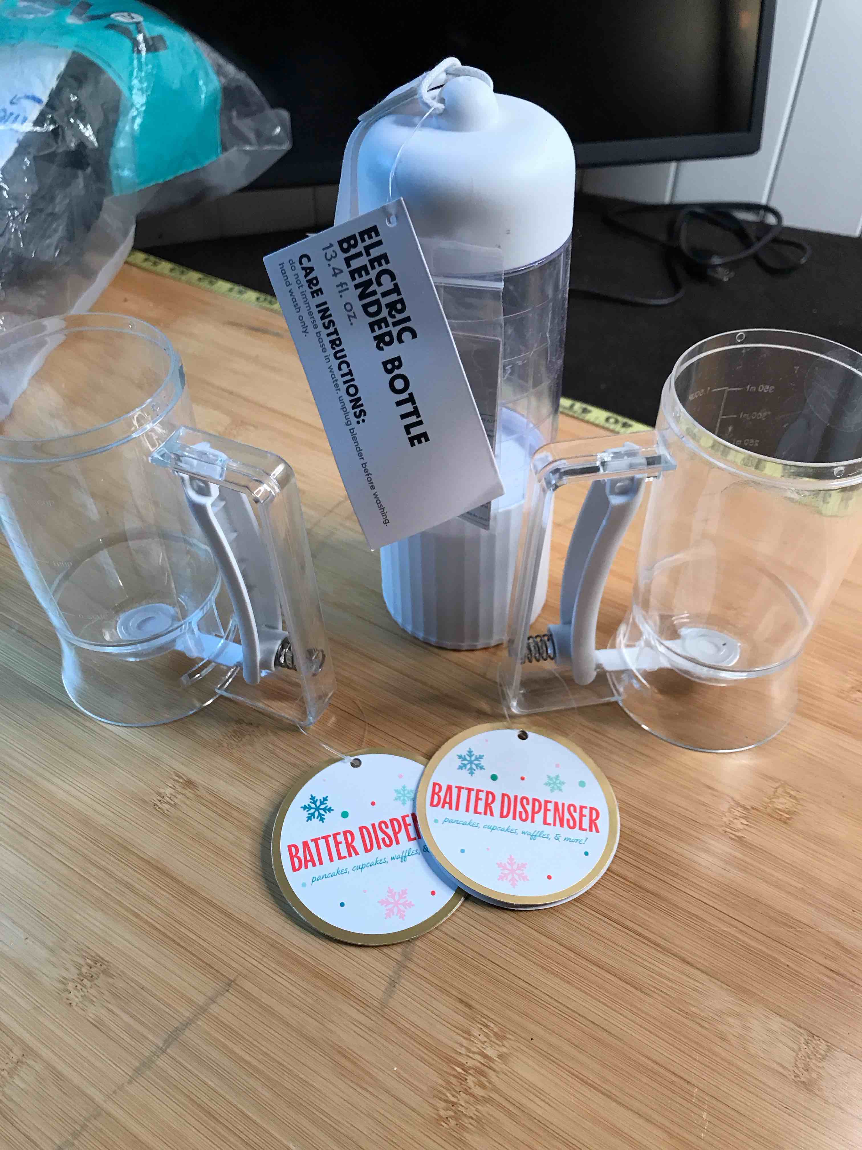 1 Electric Blender Bottle 13.4 fl oz/ 2 Batter Dispensers