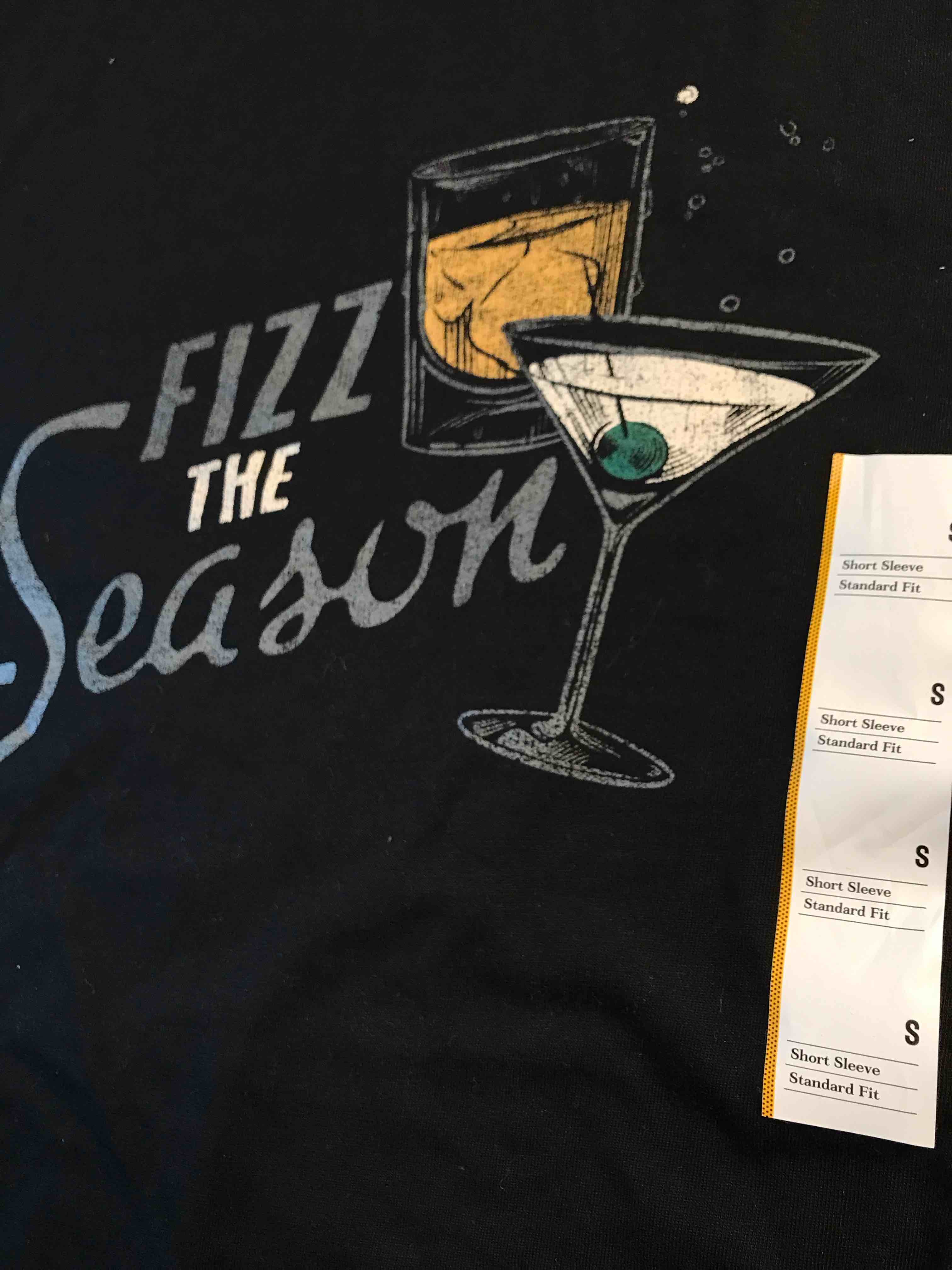 Goodfellow & Co Fizz the Season T- Shirt Small