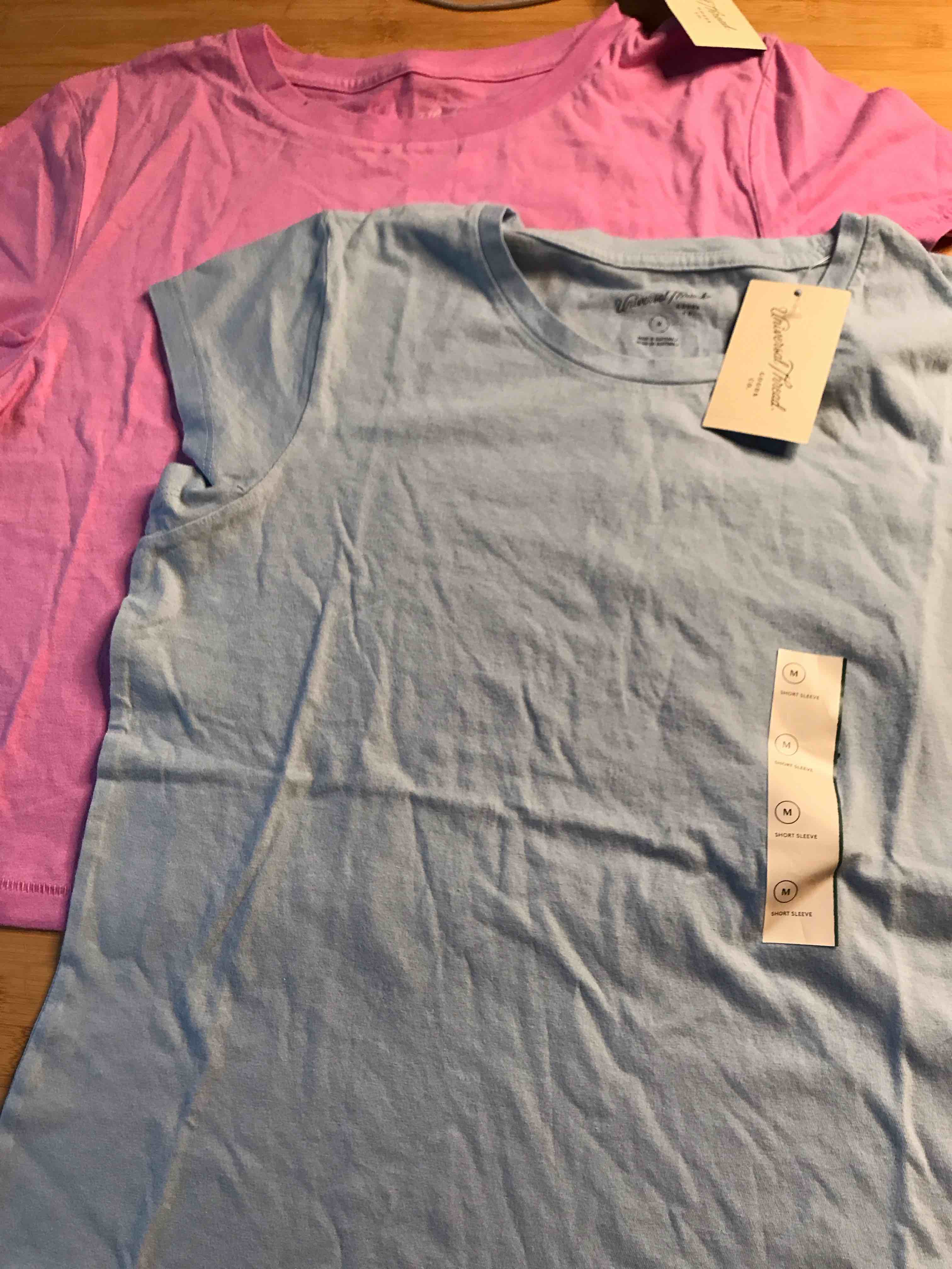 Women’s Universal Thread T-Shirts Size Medium