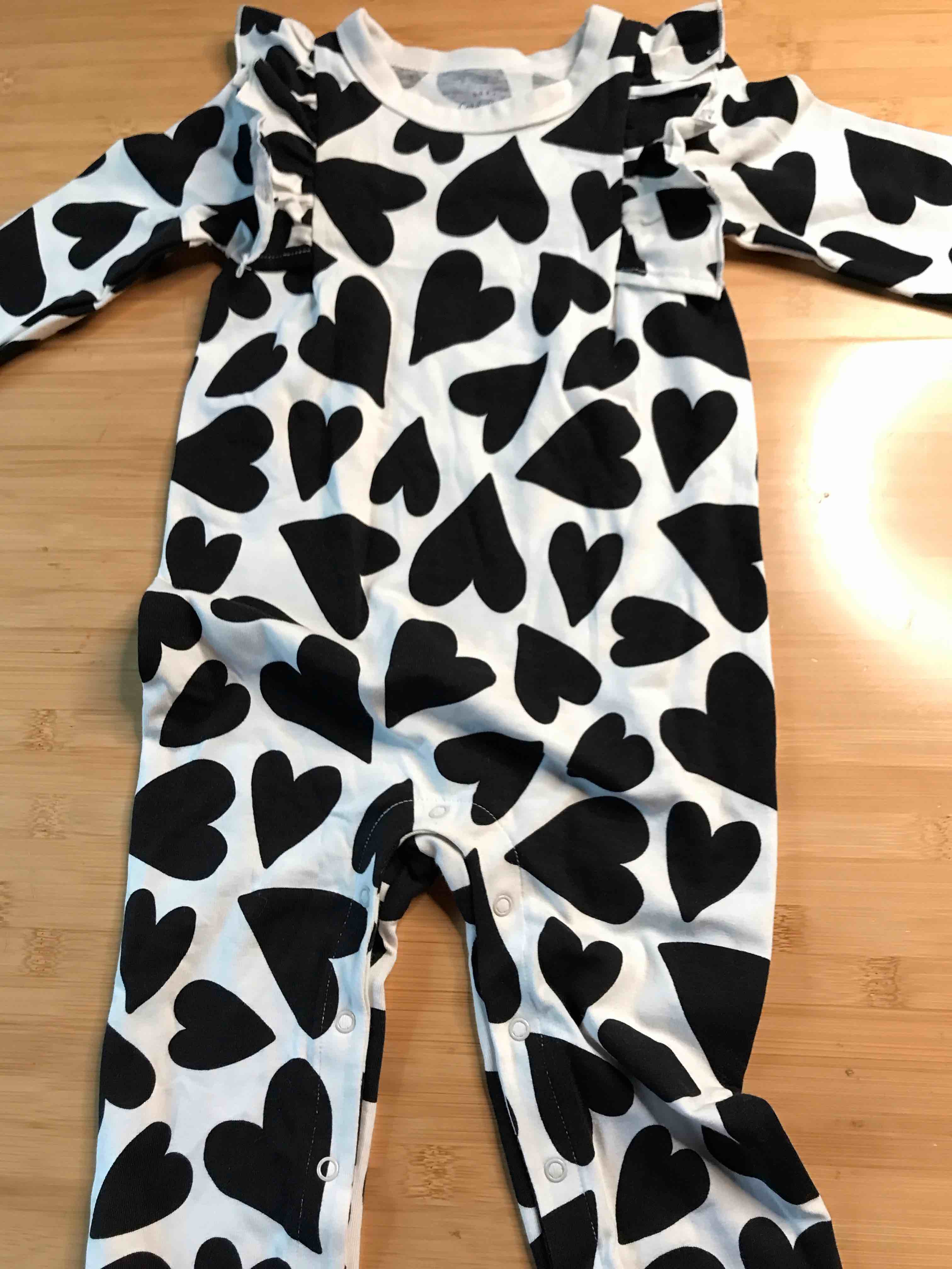 CJ Infant Girls Black White Heart Ruffle Romper Jumper Outfit 6-9 Months