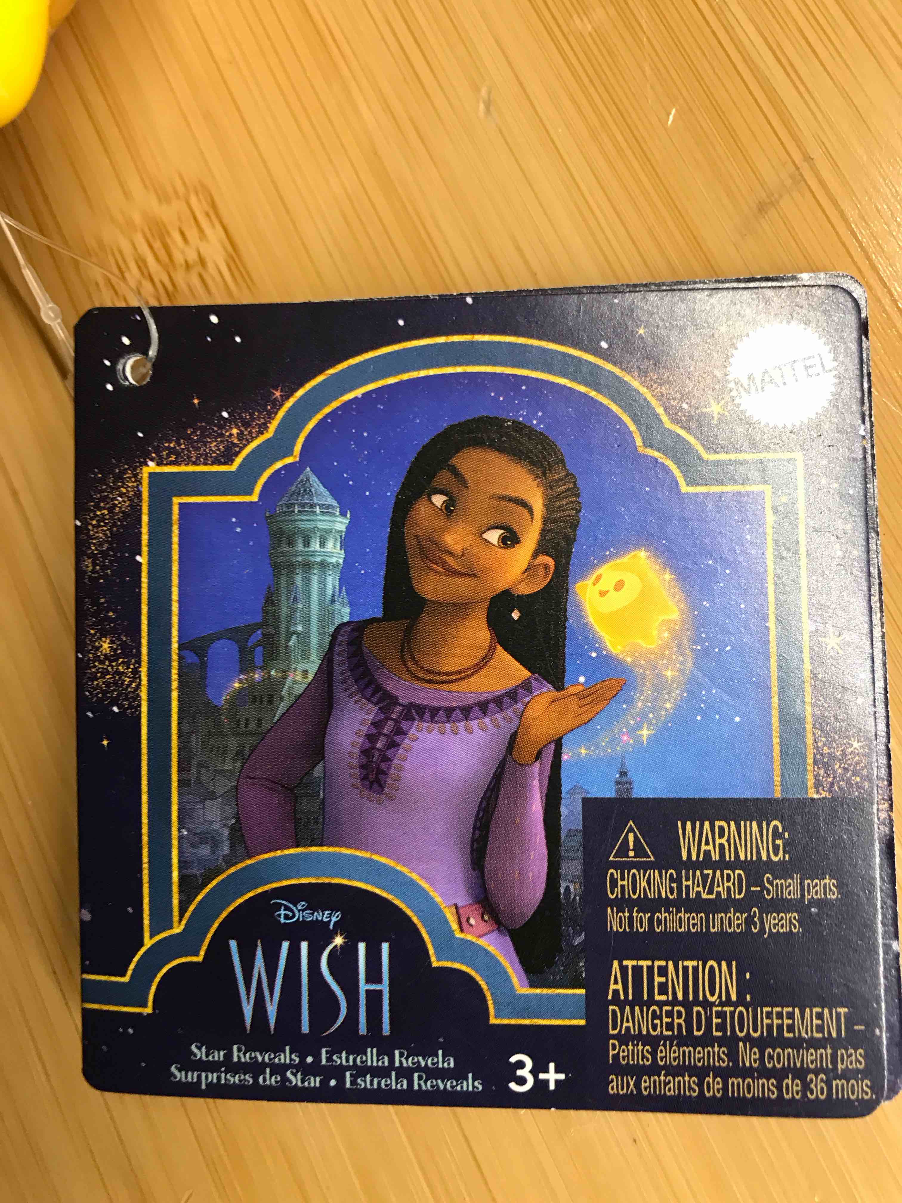 Disneyâ??s Wish Star Reveals Mini Doll Surprise Keychain Compact with Character Doll & Accessory (S